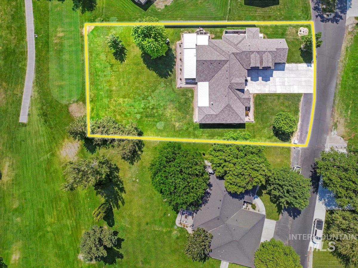 319 Clear Lake Ln, Buhl, Idaho 83316, 4 Bedrooms, 3.5 Bathrooms, Residential For Sale, Price $849,000,MLS 98973778