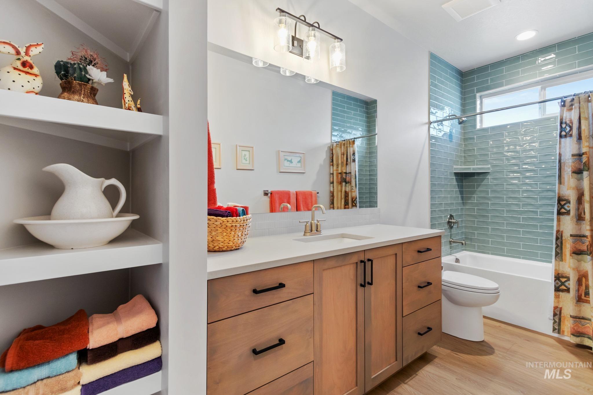 9864 W Aviara Street, Star, Idaho 83669, 3 Bedrooms, 2 Bathrooms, Residential For Sale, Price $569,000,MLS 98973779