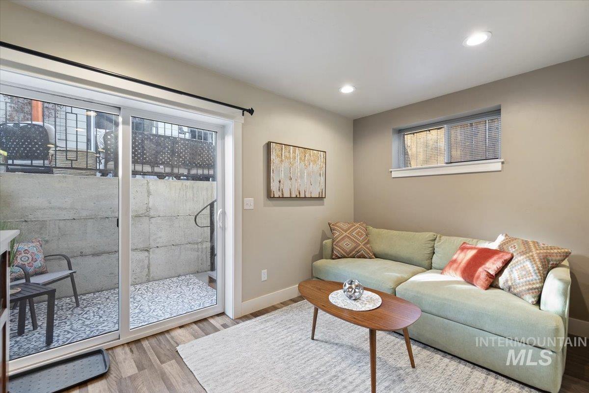 1513 S Denver Ave, Boise, Idaho 83706, 3 Bedrooms, 2.5 Bathrooms, Residential For Sale, Price $569,900,MLS 98973789