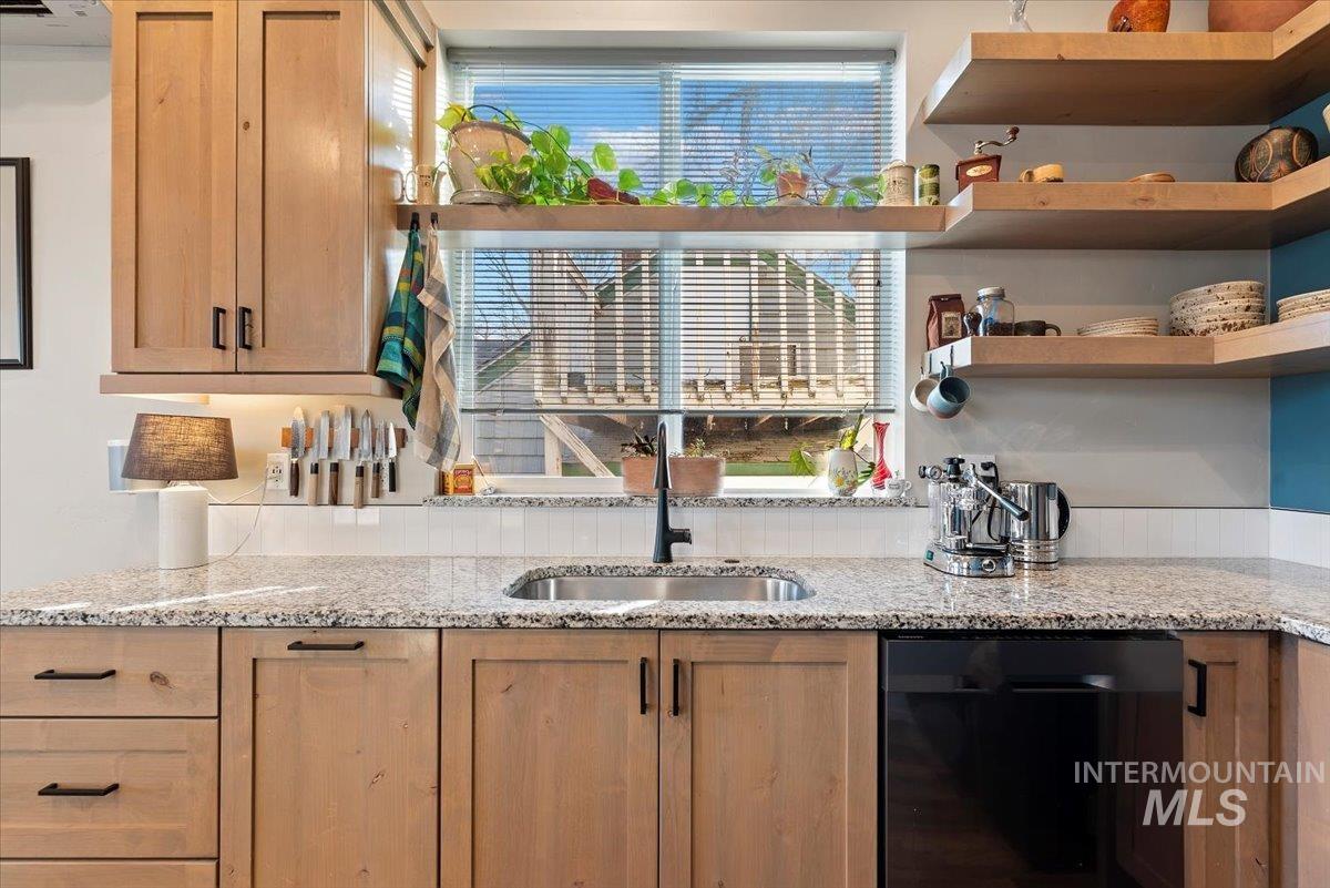 1513 S Denver Ave, Boise, Idaho 83706, 3 Bedrooms, 2.5 Bathrooms, Residential For Sale, Price $569,900,MLS 98973789