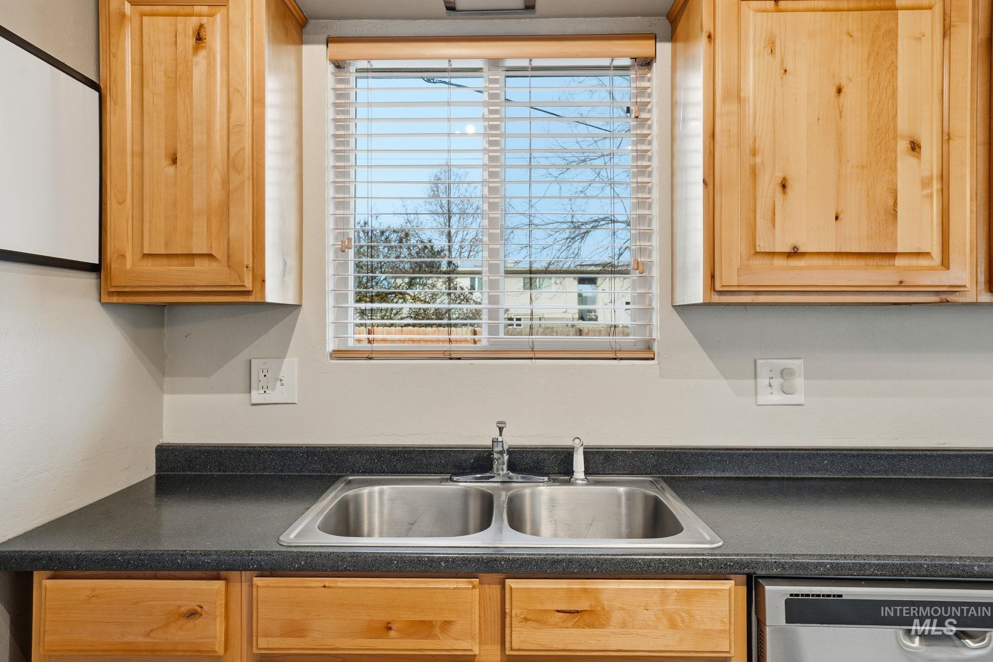 610 Oregon, New Plymouth, Idaho 83655, 3 Bedrooms, 1 Bathroom, Residential For Sale, Price $330,000,MLS 98973790