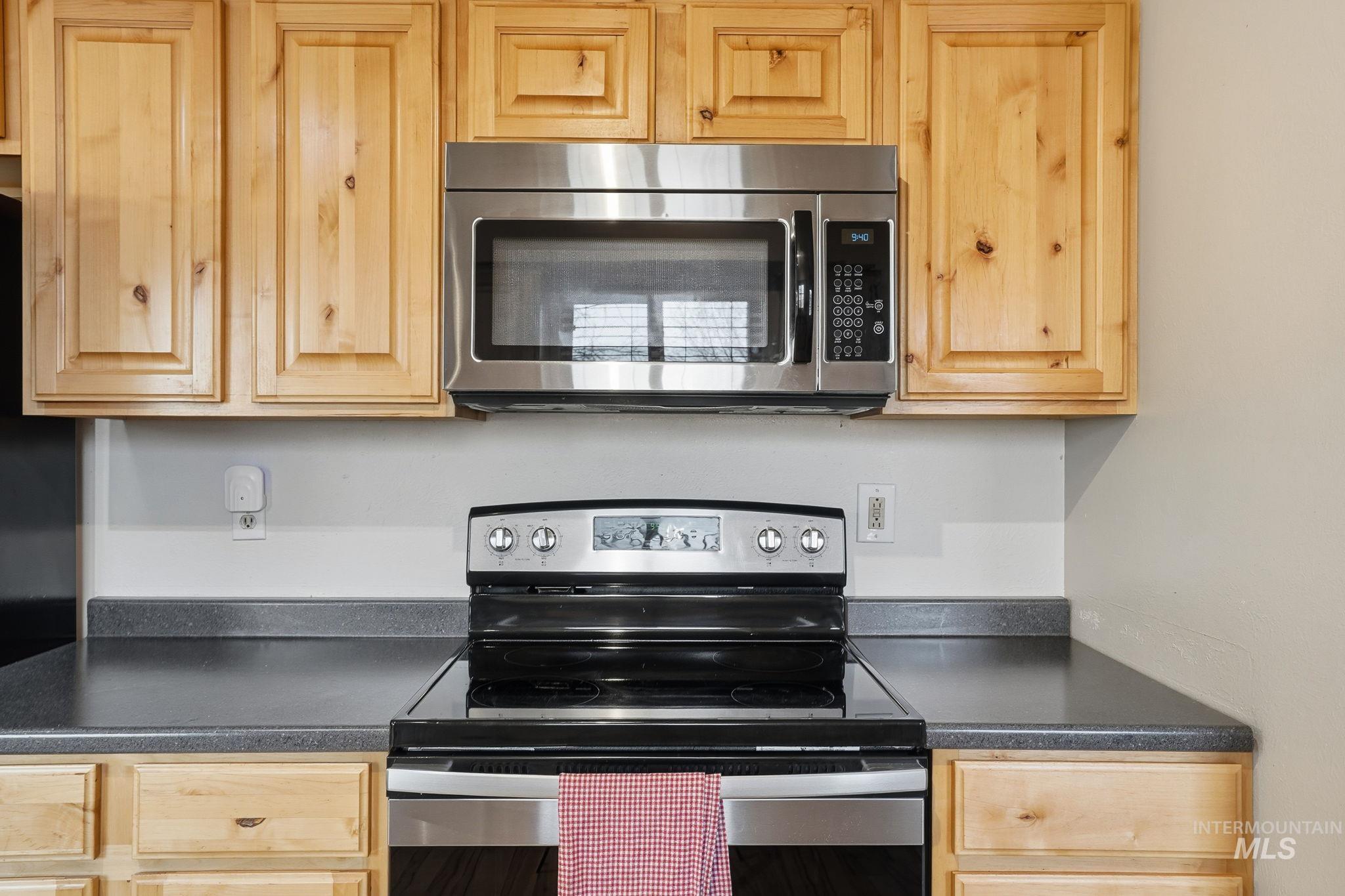 610 Oregon, New Plymouth, Idaho 83655, 3 Bedrooms, 1 Bathroom, Residential For Sale, Price $330,000,MLS 98973790