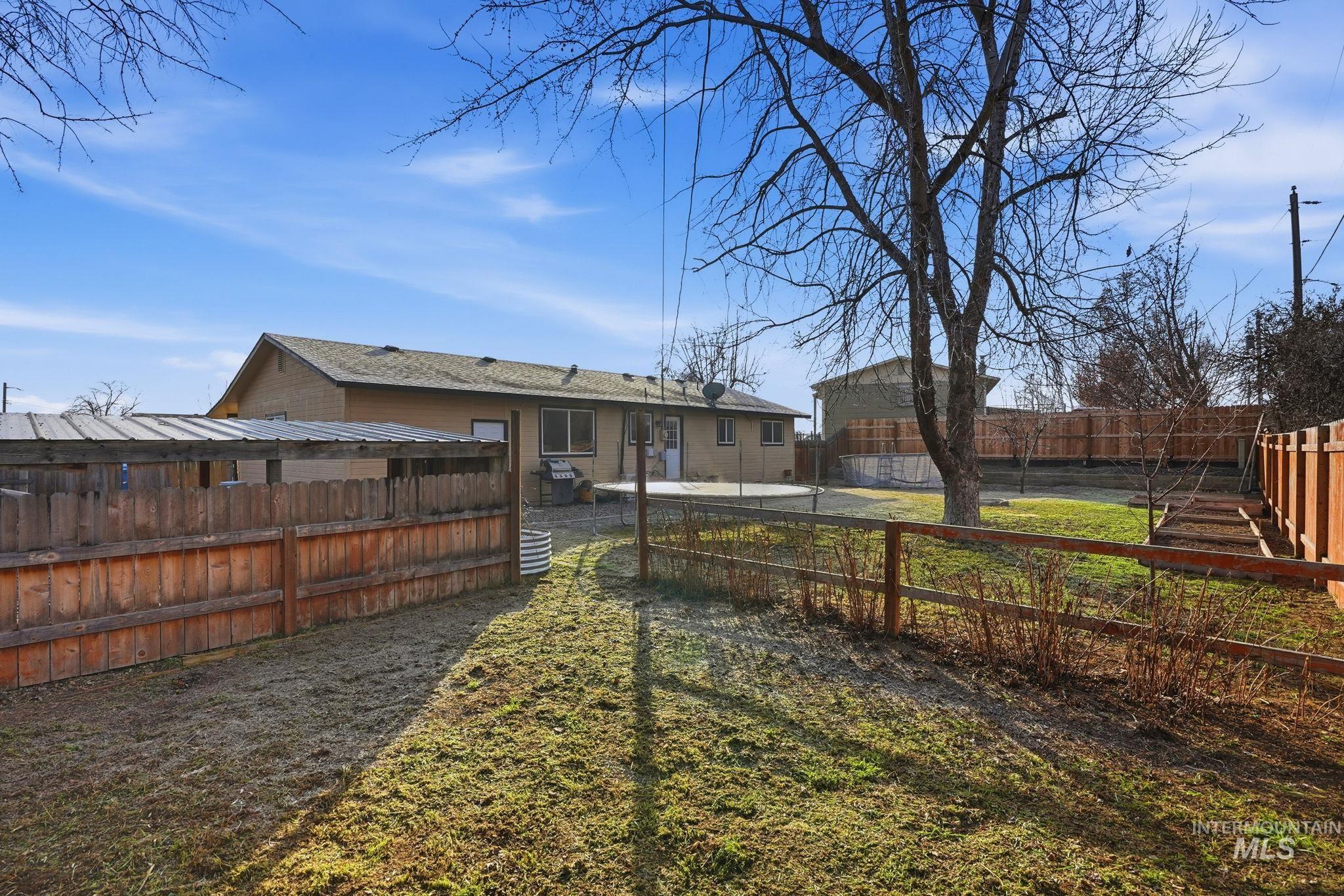 610 Oregon, New Plymouth, Idaho 83655, 3 Bedrooms, 1 Bathroom, Residential For Sale, Price $330,000,MLS 98973790