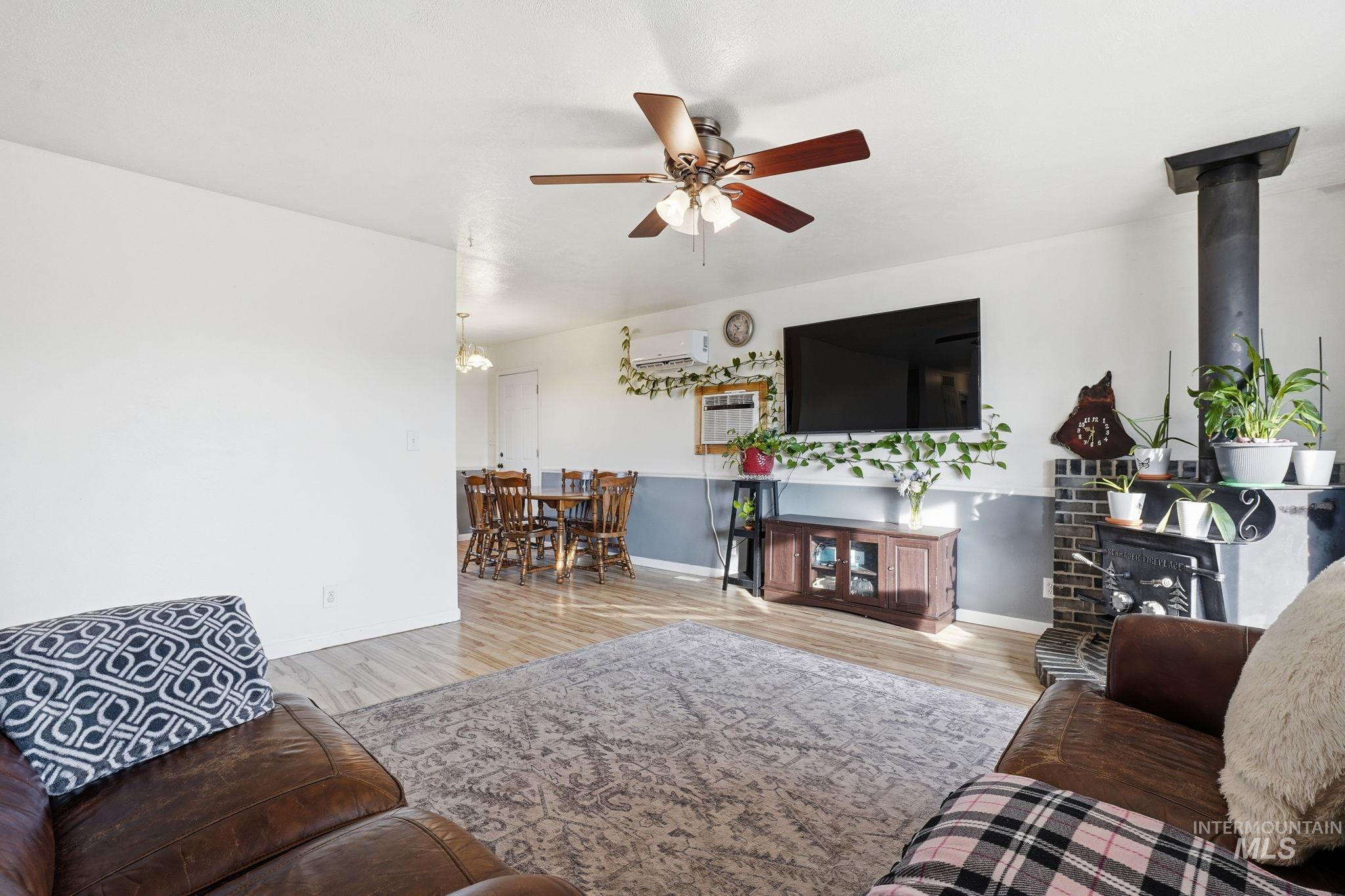 610 Oregon, New Plymouth, Idaho 83655, 3 Bedrooms, 1 Bathroom, Residential For Sale, Price $330,000,MLS 98973790