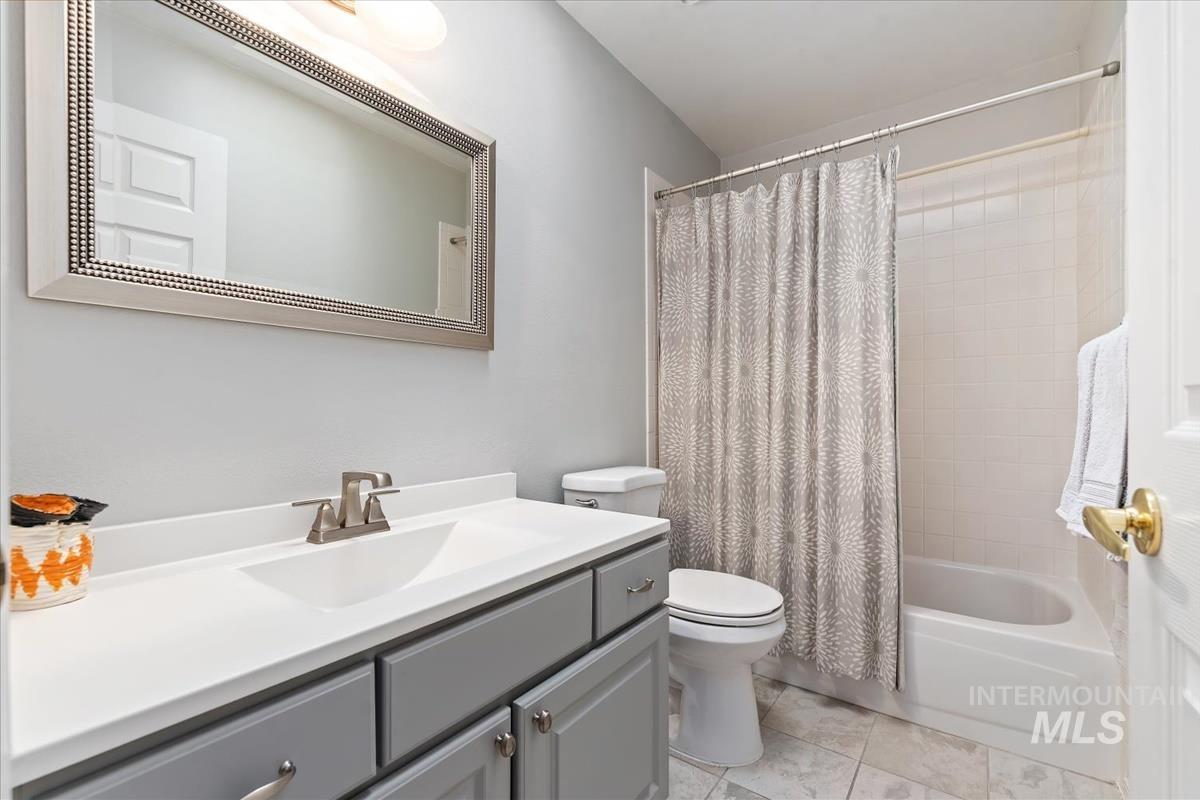 6118 N Widgeon Way, Boise, Idaho 83714, 3 Bedrooms, 2 Bathrooms, Residential For Sale, Price $549,900,MLS 98973794