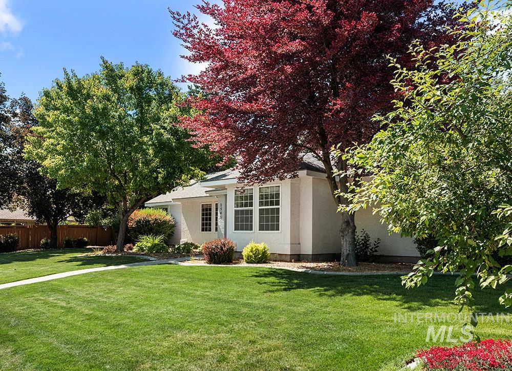 1545 N Ellington Way, Eagle, Idaho 83616, 3 Bedrooms, 2 Bathrooms, Residential For Sale, Price $519,900,MLS 98973795