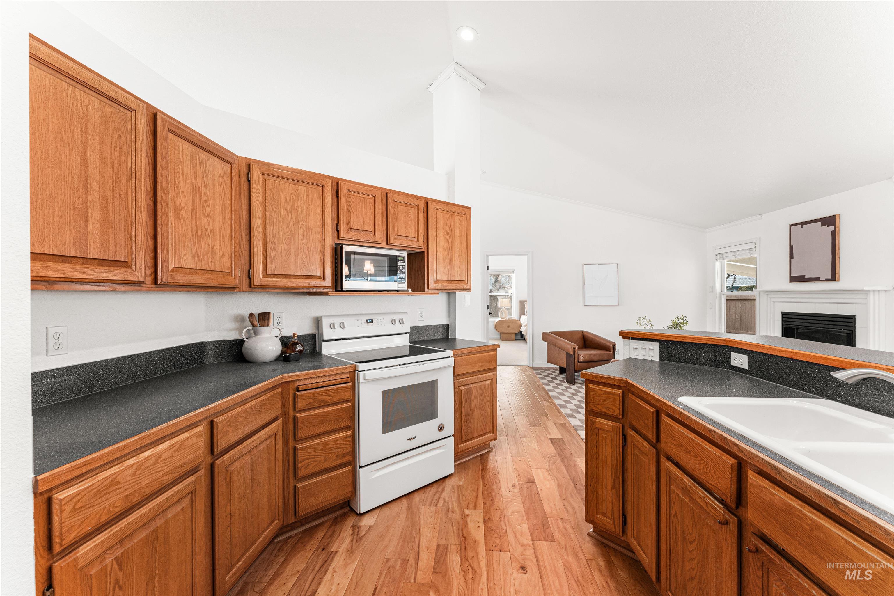 1545 N Ellington Way, Eagle, Idaho 83616, 3 Bedrooms, 2 Bathrooms, Residential For Sale, Price $519,900,MLS 98973795