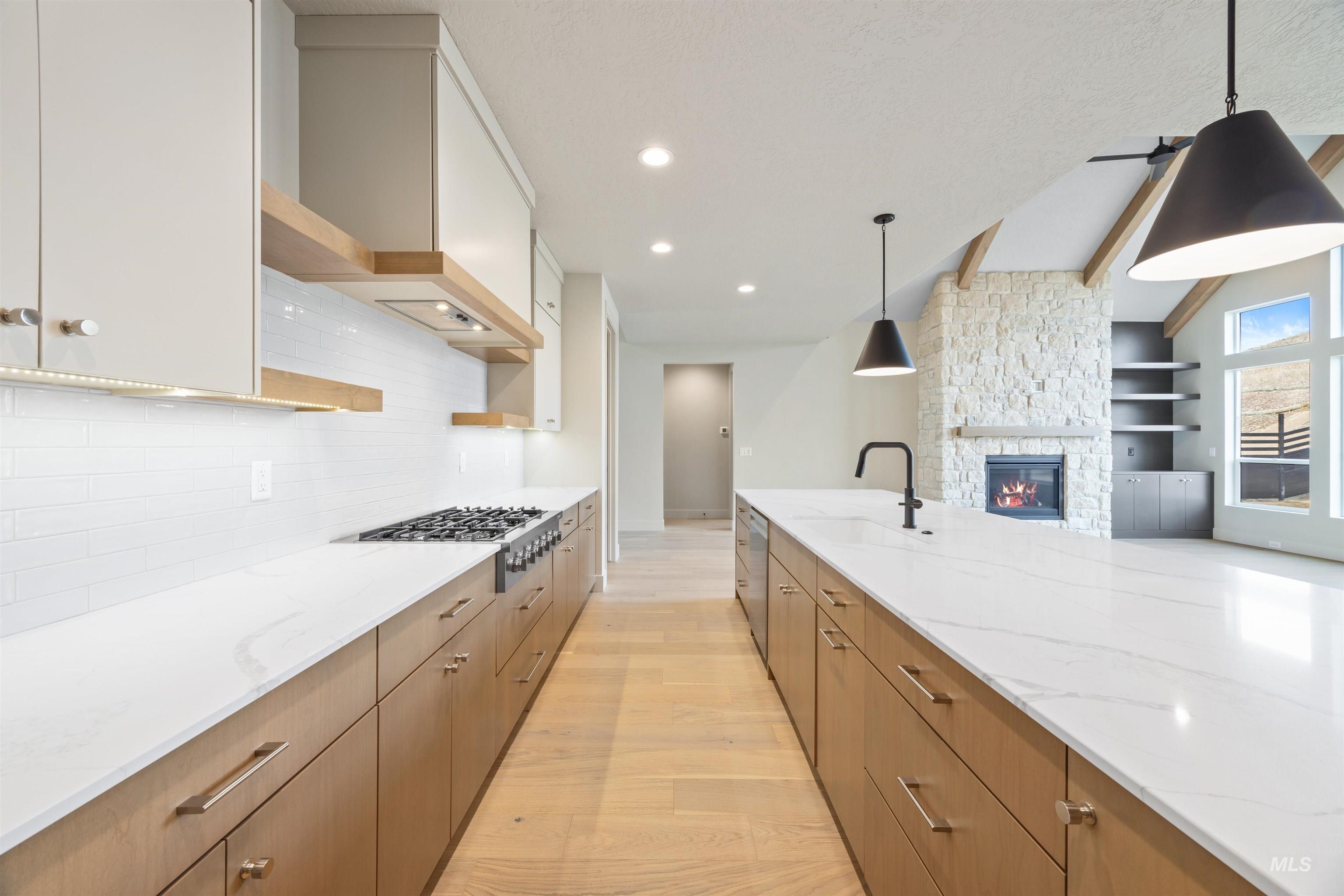 5502 W Haughburn Dr, Eagle, Idaho 83616, 4 Bedrooms, 3 Bathrooms, Residential For Sale, Price $998,000,MLS 98973798