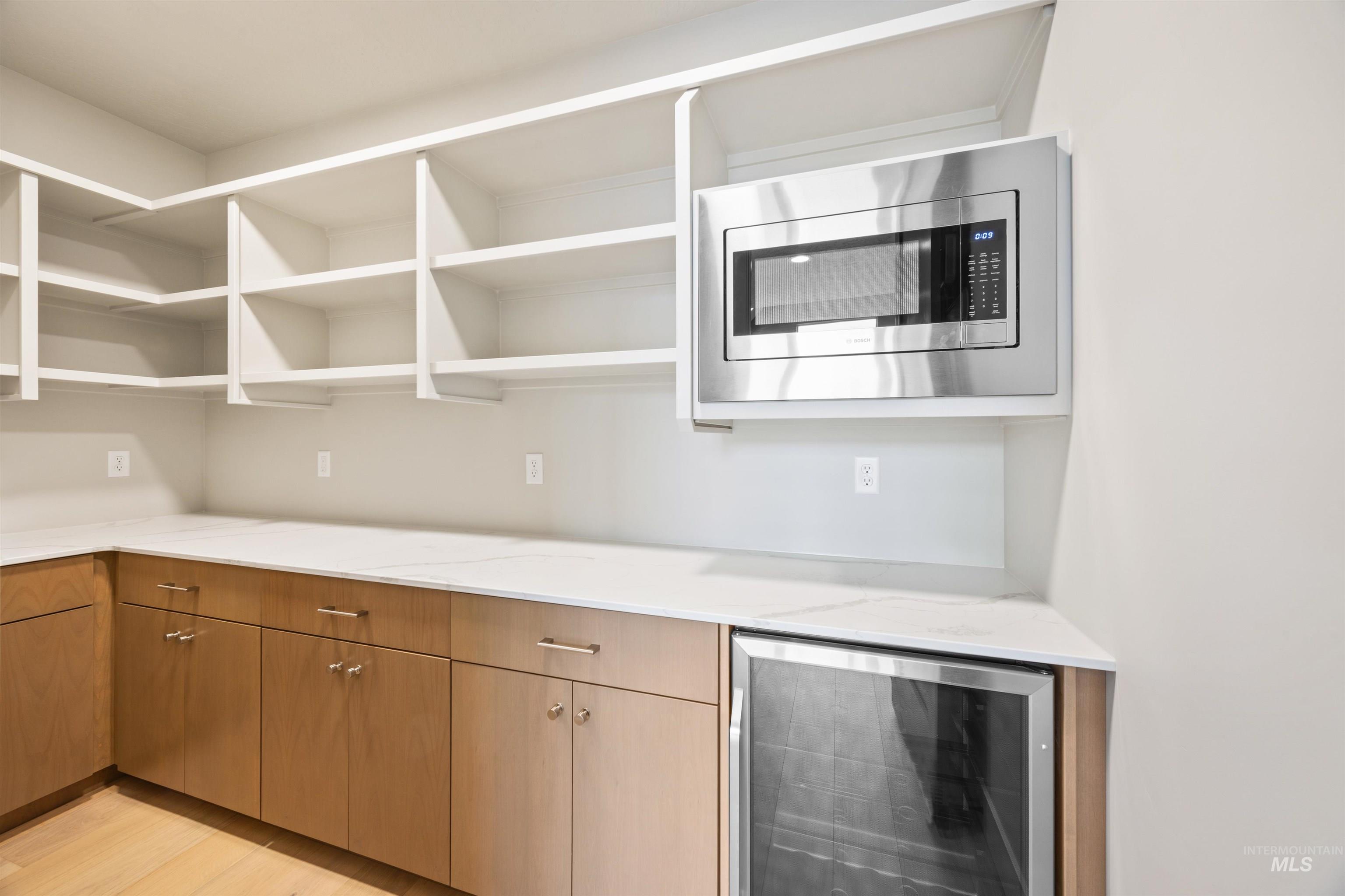 5502 W Haughburn Dr, Eagle, Idaho 83616, 4 Bedrooms, 3 Bathrooms, Residential For Sale, Price $998,000,MLS 98973798