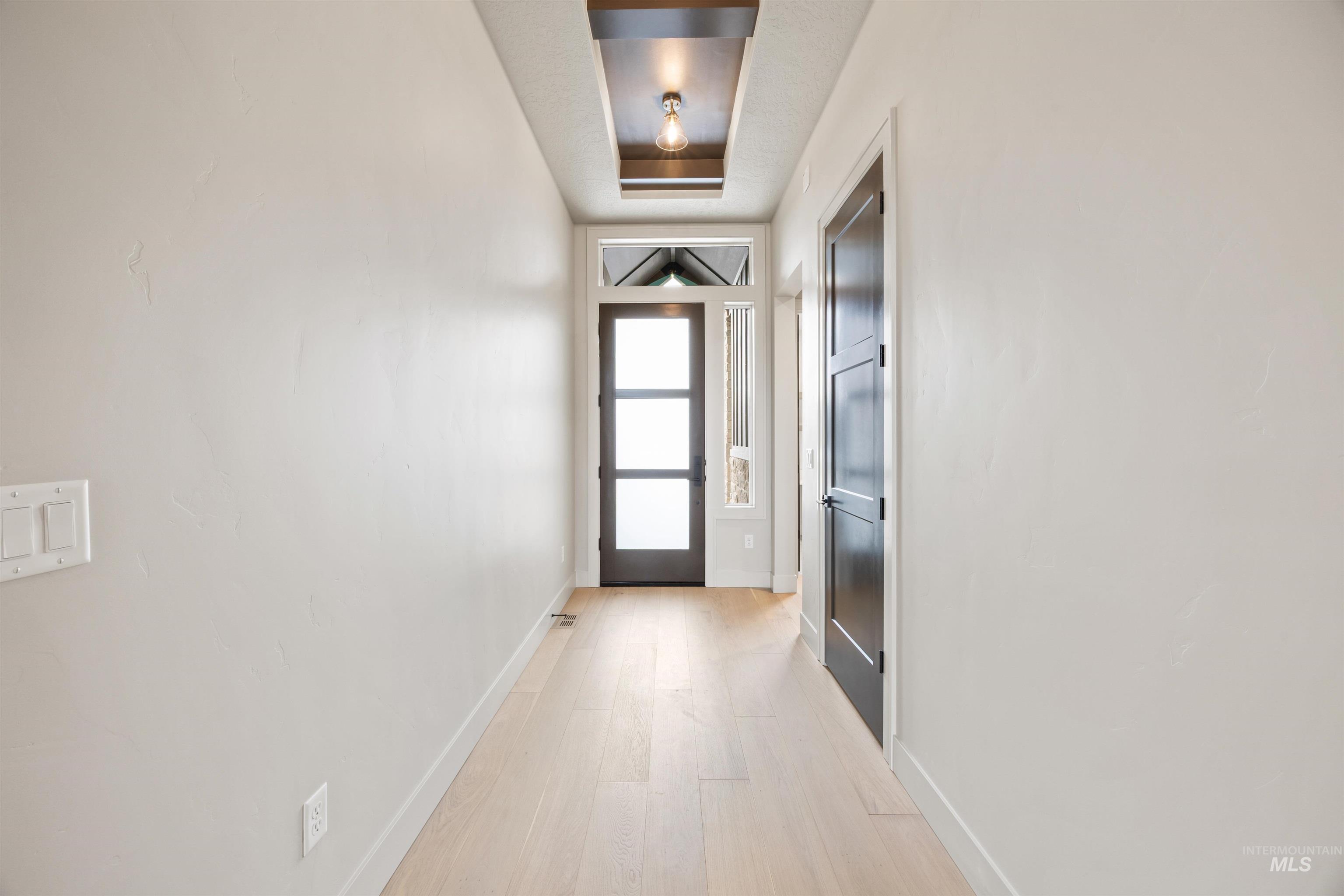 5502 W Haughburn Dr, Eagle, Idaho 83616, 4 Bedrooms, 3 Bathrooms, Residential For Sale, Price $998,000,MLS 98973798