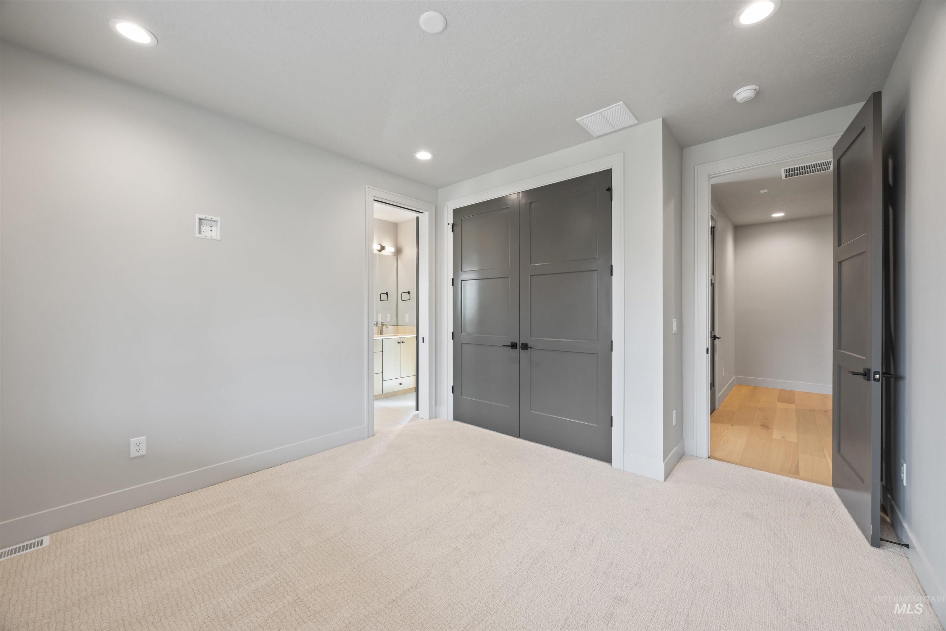 5502 W Haughburn Dr, Eagle, Idaho 83616, 4 Bedrooms, 3 Bathrooms, Residential For Sale, Price $998,000,MLS 98973798