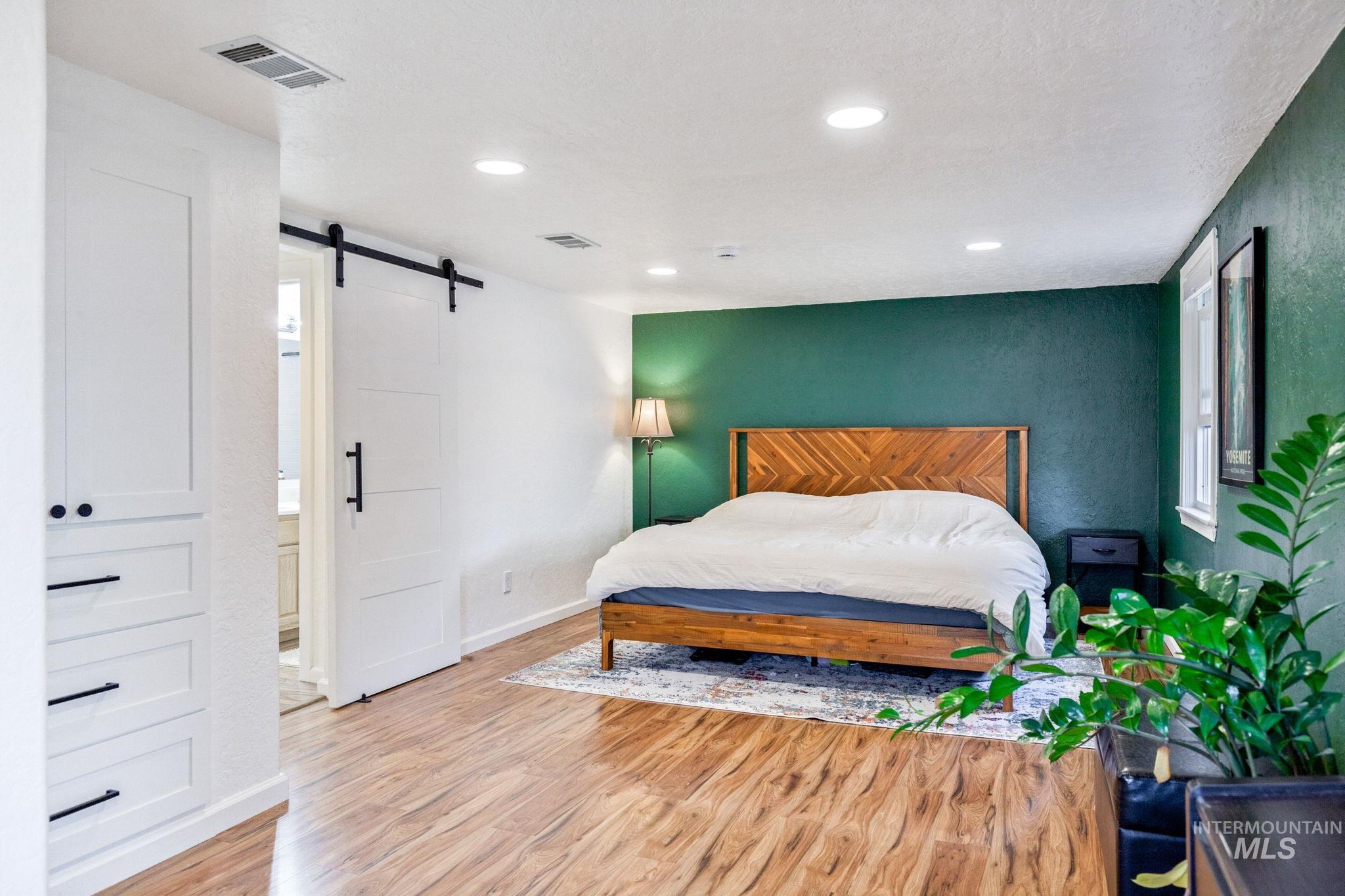 3005 N 28th St, Boise, Idaho 83703, 2 Bedrooms, 1 Bathroom, Residential For Sale, Price $489,900,MLS 98973801