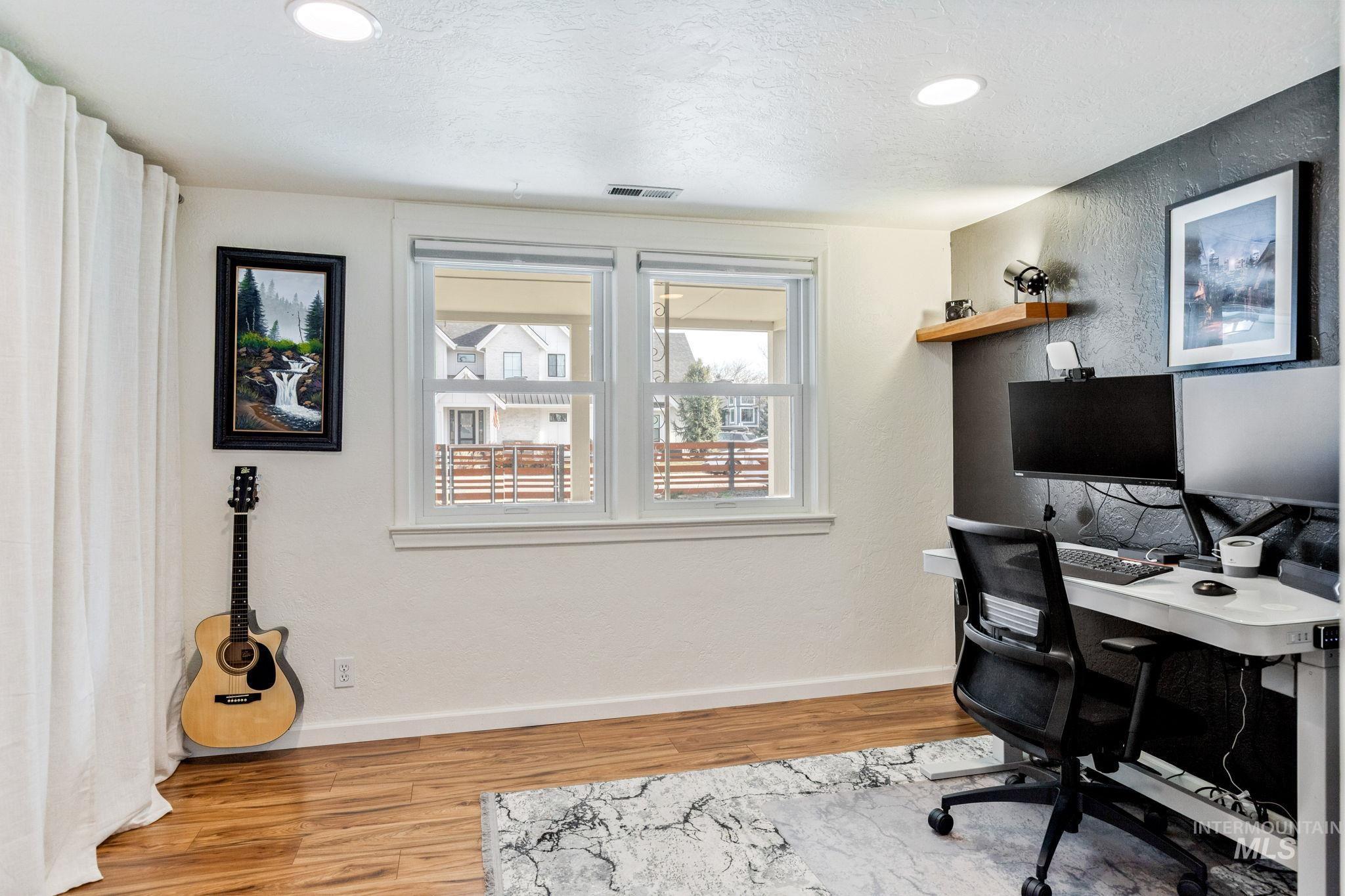 3005 N 28th St, Boise, Idaho 83703, 2 Bedrooms, 1 Bathroom, Residential For Sale, Price $489,900,MLS 98973801