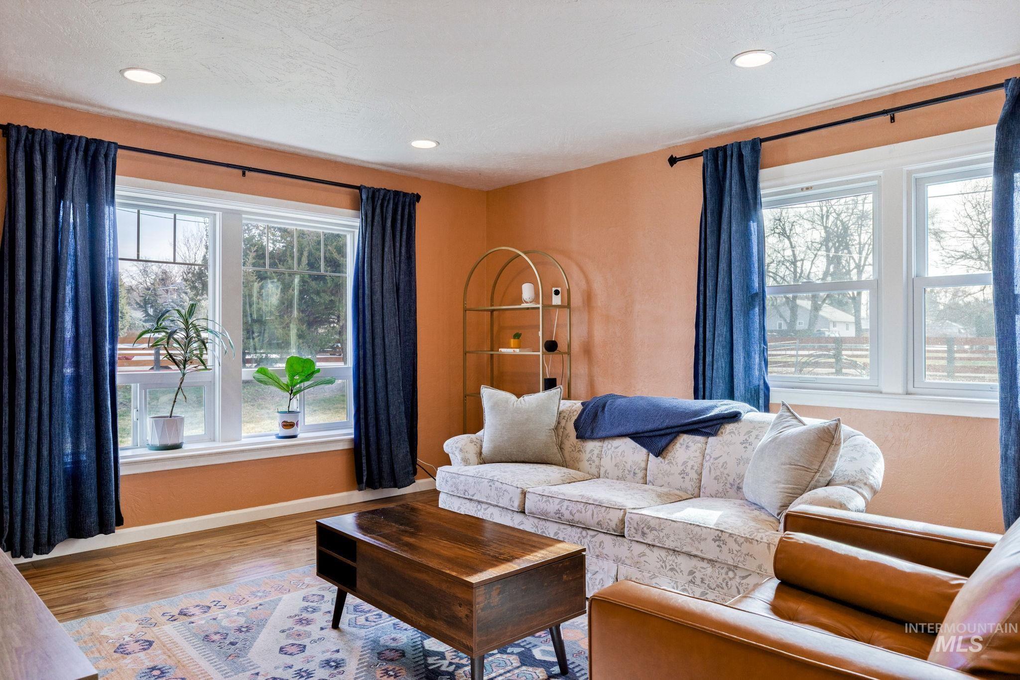 3005 N 28th St, Boise, Idaho 83703, 2 Bedrooms, 1 Bathroom, Residential For Sale, Price $489,900,MLS 98973801