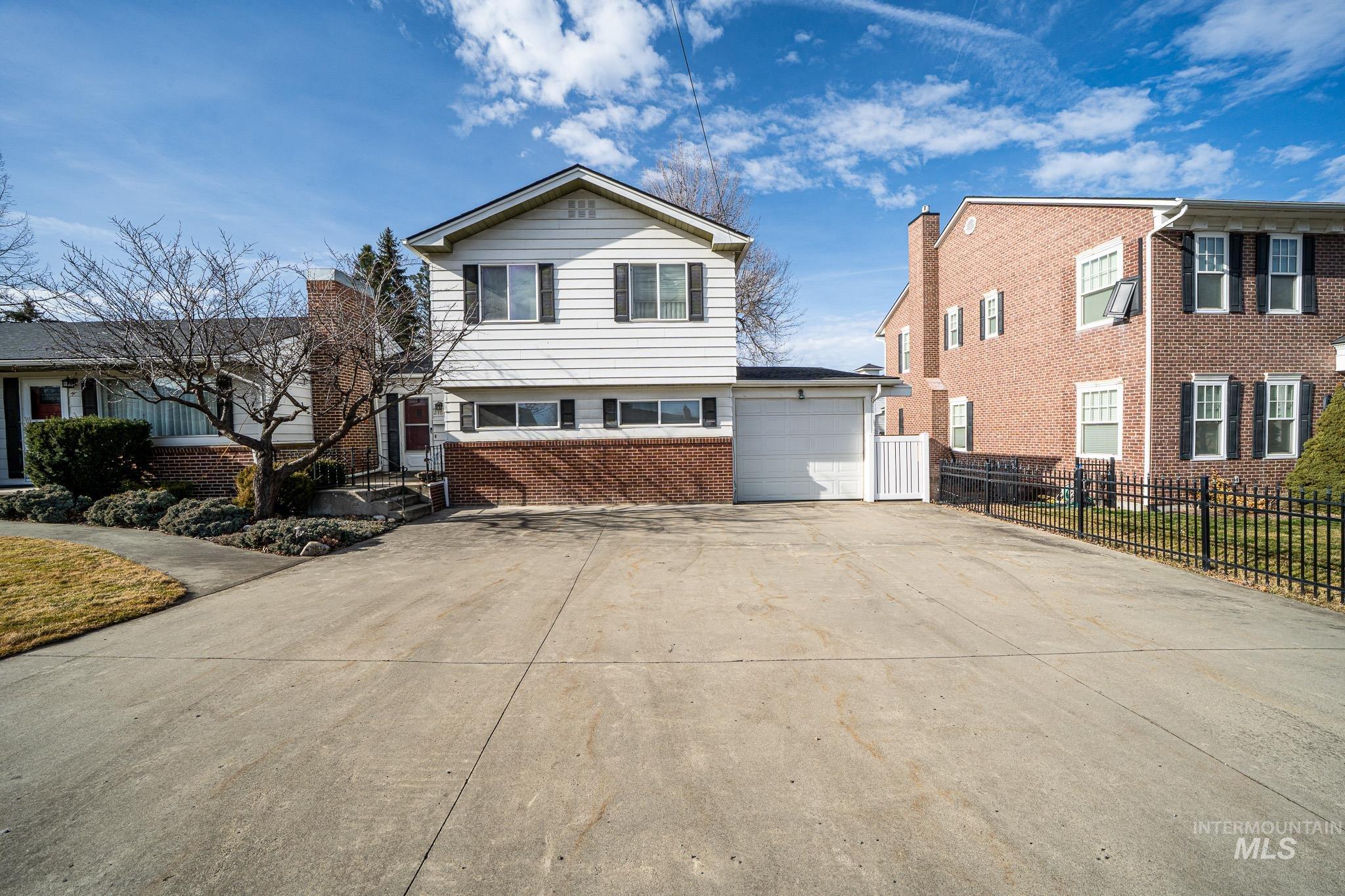 216 S Florence Street, Grangeville, Idaho 83530, 4 Bedrooms, 2 Bathrooms, Residential For Sale, Price $417,000,MLS 98973802