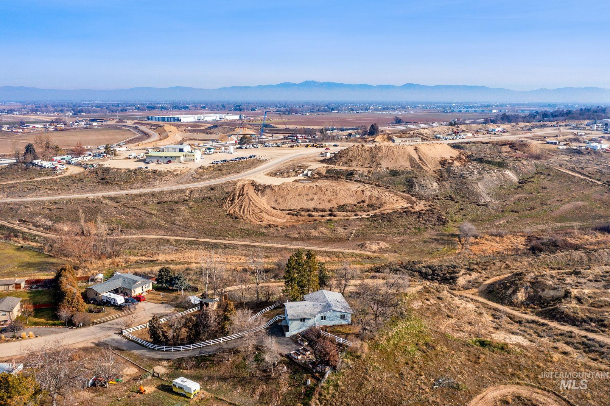 6621 E Willow Ave, Nampa, Idaho 83687, 4 Bedrooms, 2 Bathrooms, Residential For Sale, Price $565,000,MLS 98973803