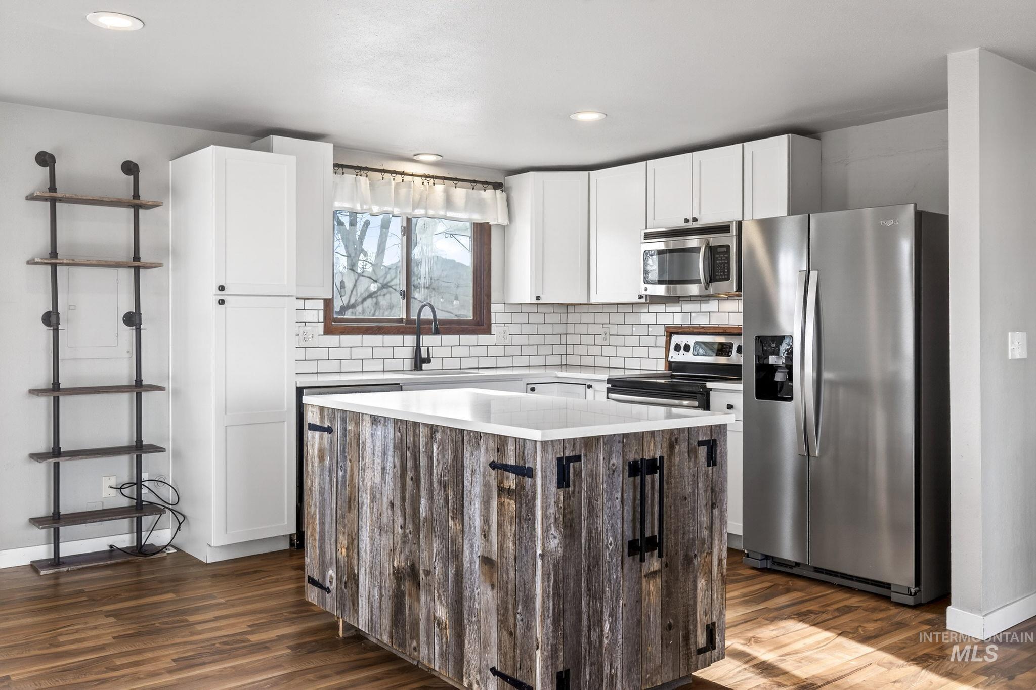 6621 E Willow Ave, Nampa, Idaho 83687, 4 Bedrooms, 2 Bathrooms, Residential For Sale, Price $565,000,MLS 98973803