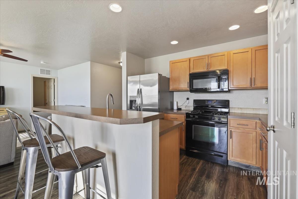 4355 W Newland St., Meridian, Idaho 83642, 3 Bedrooms, 2 Bathrooms, Residential For Sale, Price $410,000,MLS 98973806