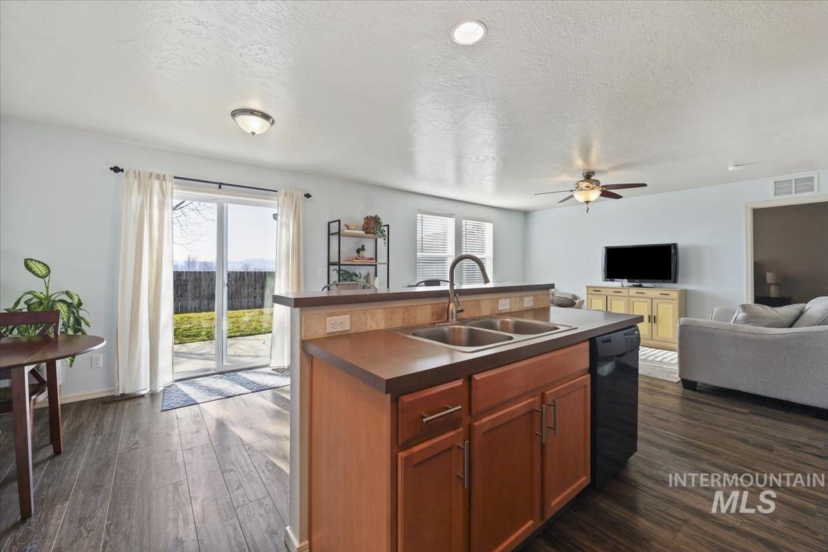 4355 W Newland St., Meridian, Idaho 83642, 3 Bedrooms, 2 Bathrooms, Residential For Sale, Price $410,000,MLS 98973806