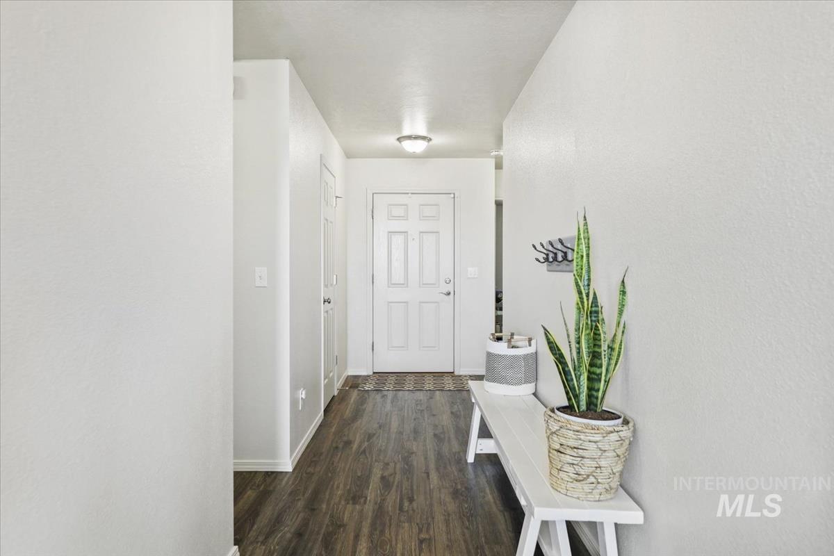 4355 W Newland St., Meridian, Idaho 83642, 3 Bedrooms, 2 Bathrooms, Residential For Sale, Price $410,000,MLS 98973806