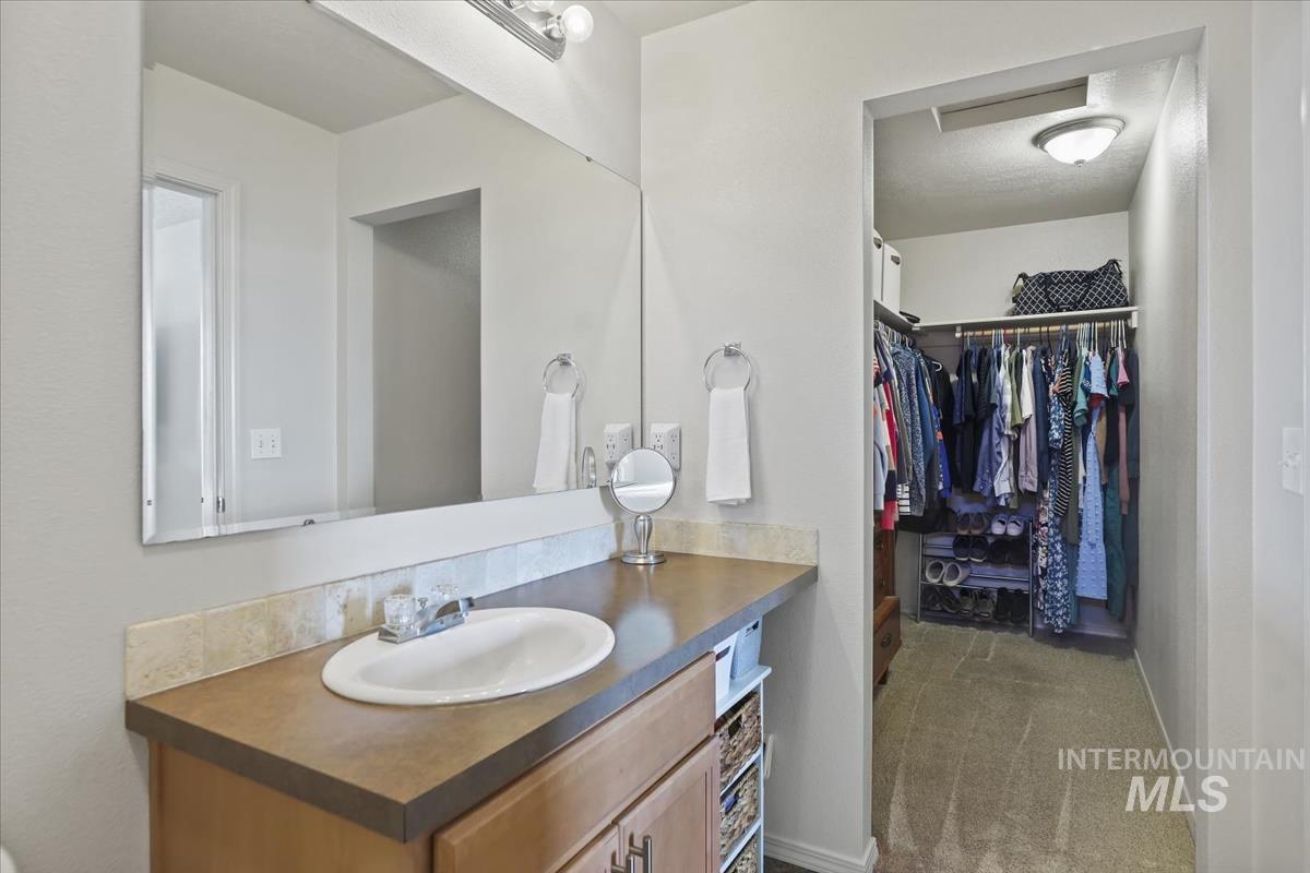 4355 W Newland St., Meridian, Idaho 83642, 3 Bedrooms, 2 Bathrooms, Residential For Sale, Price $410,000,MLS 98973806