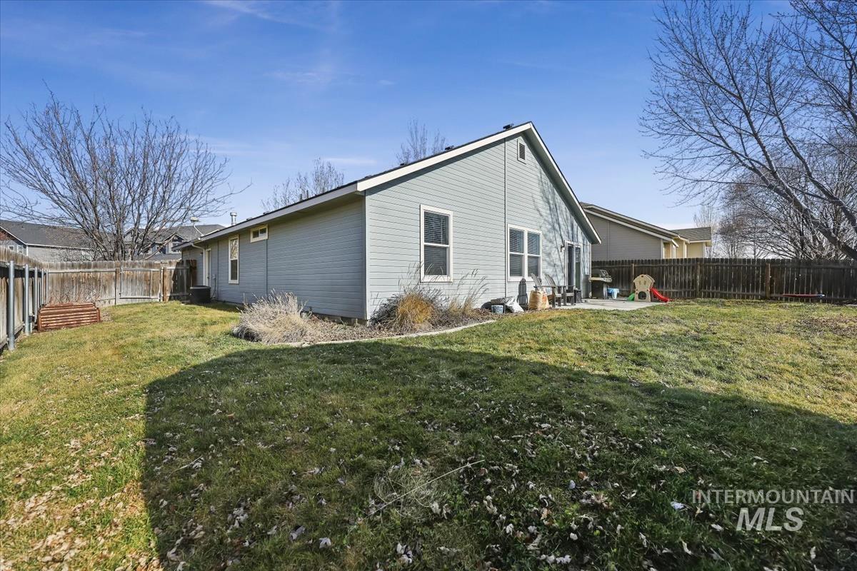 4355 W Newland St., Meridian, Idaho 83642, 3 Bedrooms, 2 Bathrooms, Residential For Sale, Price $410,000,MLS 98973806