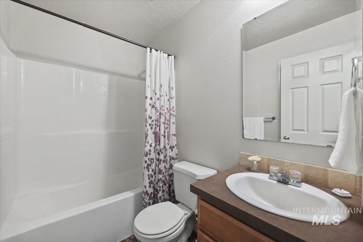 4355 W Newland St., Meridian, Idaho 83642, 3 Bedrooms, 2 Bathrooms, Residential For Sale, Price $410,000,MLS 98973806