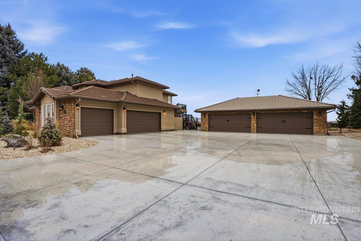 3050 S Whitepost Way, Eagle, Idaho 83616, 5 Bedrooms, 4.5 Bathrooms, Residential For Sale, Price $2,799,999, 98973807