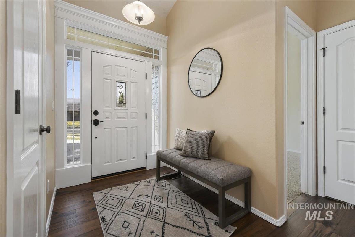 2716 S Bayou Bar Way, Meridian, Idaho 83642, 4 Bedrooms, 3 Bathrooms, Residential For Sale, Price $525,000,MLS 98973808