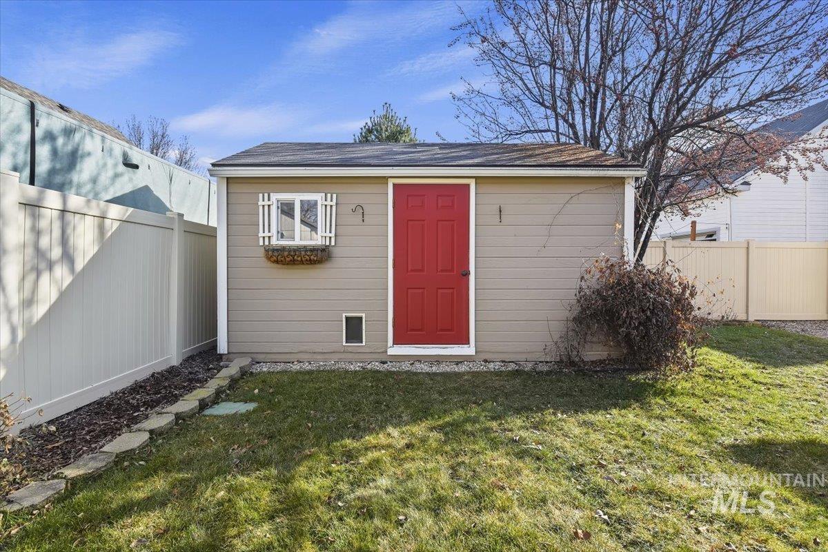 2716 S Bayou Bar Way, Meridian, Idaho 83642, 4 Bedrooms, 3 Bathrooms, Residential For Sale, Price $525,000,MLS 98973808