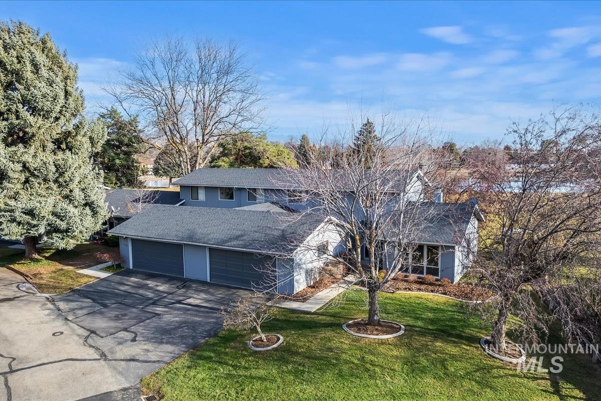 1460 Medinah Ct, Eagle, Idaho 83616-5262, 3 Bedrooms, 2 Bathrooms, Residential For Sale, Price $419,900,MLS 98973812