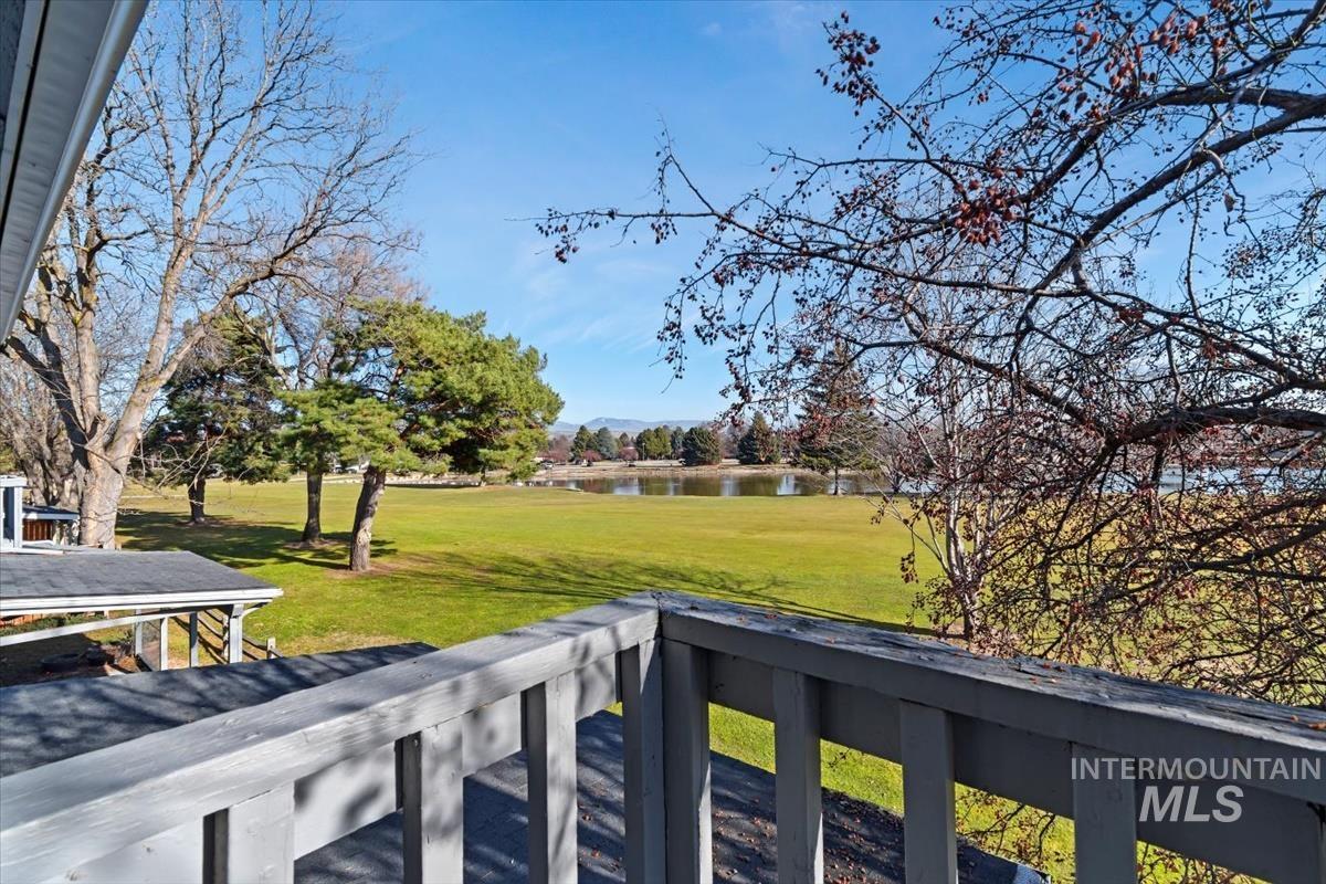 1460 Medinah Ct, Eagle, Idaho 83616-5262, 3 Bedrooms, 2 Bathrooms, Residential For Sale, Price $419,900,MLS 98973812