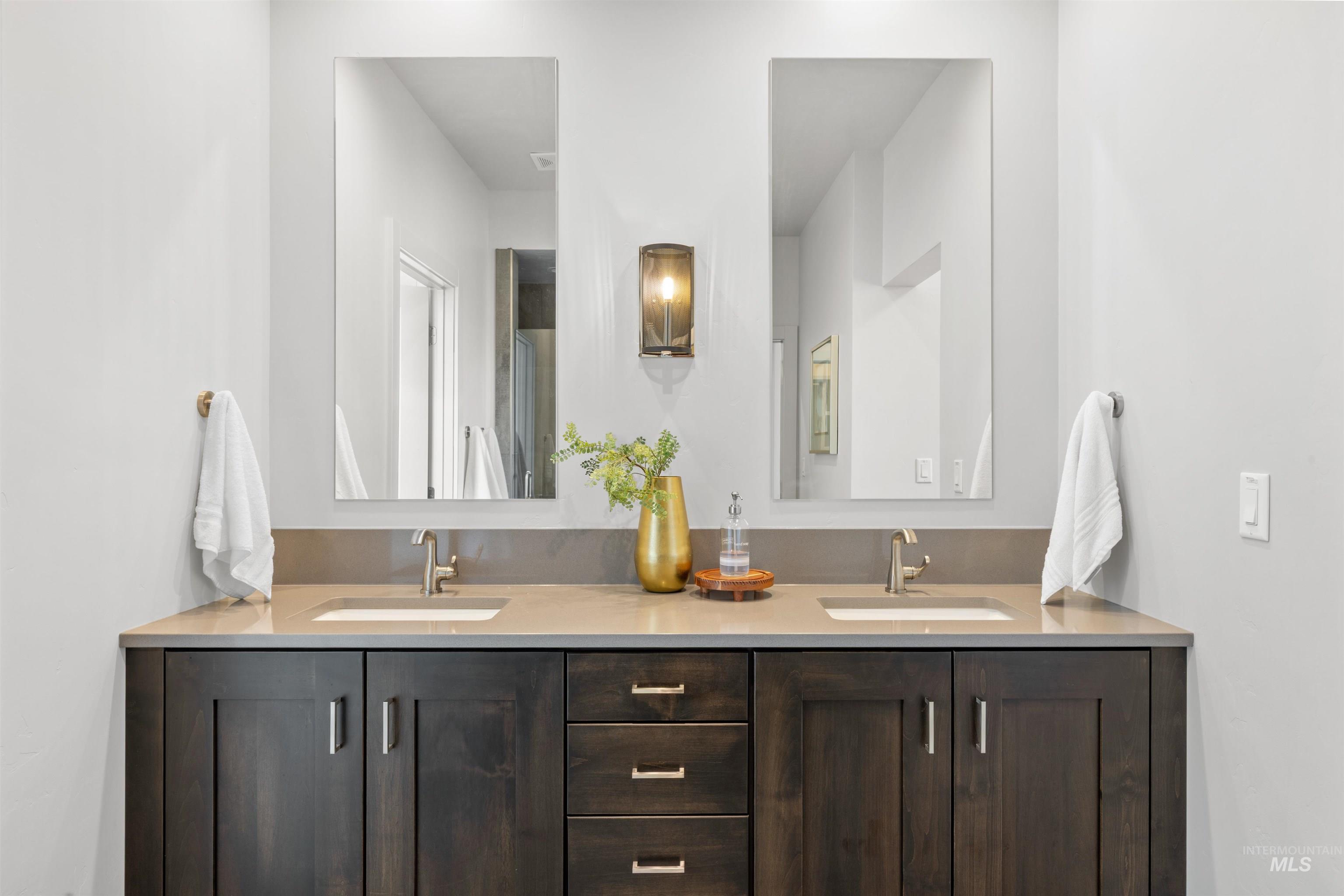 3282 S Millbrook way, Boise, Idaho 83716, 3 Bedrooms, 2.5 Bathrooms, Residential For Sale, Price $695,000,MLS 98973813