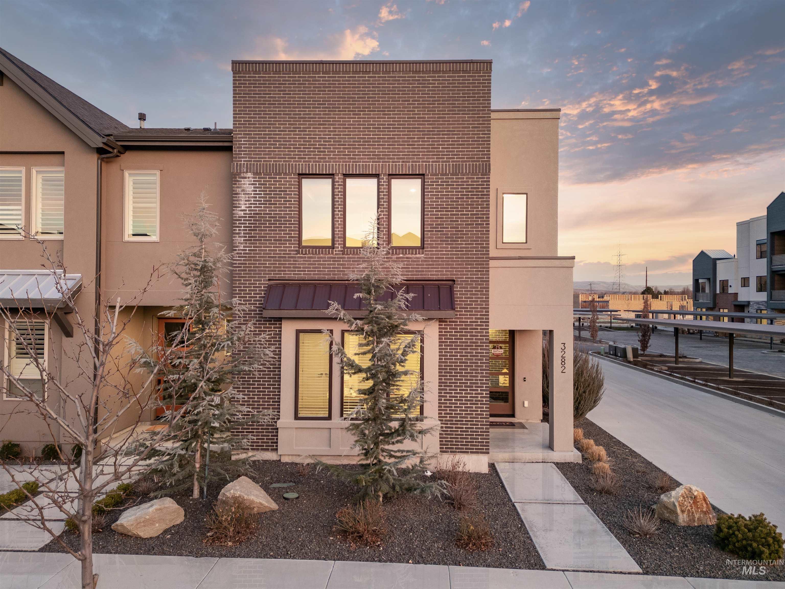 3282 S Millbrook way, Boise, Idaho 83716, 3 Bedrooms, 2.5 Bathrooms, Residential For Sale, Price $695,000,MLS 98973813