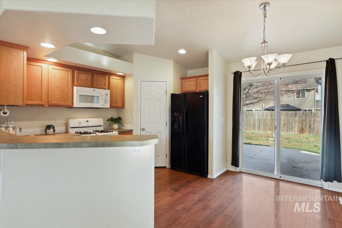 612 Goshawk Ave., Middleton, Idaho 83644, 4 Bedrooms, 2 Bathrooms, Residential For Sale, Price $369,900,MLS 98973814