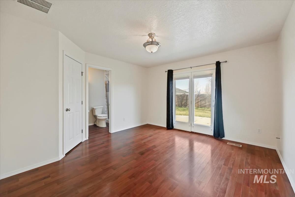 612 Goshawk Ave., Middleton, Idaho 83644, 4 Bedrooms, 2 Bathrooms, Residential For Sale, Price $369,900,MLS 98973814