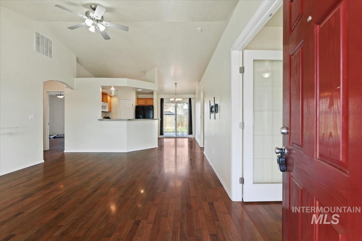 612 Goshawk Ave., Middleton, Idaho 83644, 4 Bedrooms, 2 Bathrooms, Residential For Sale, Price $369,900,MLS 98973814