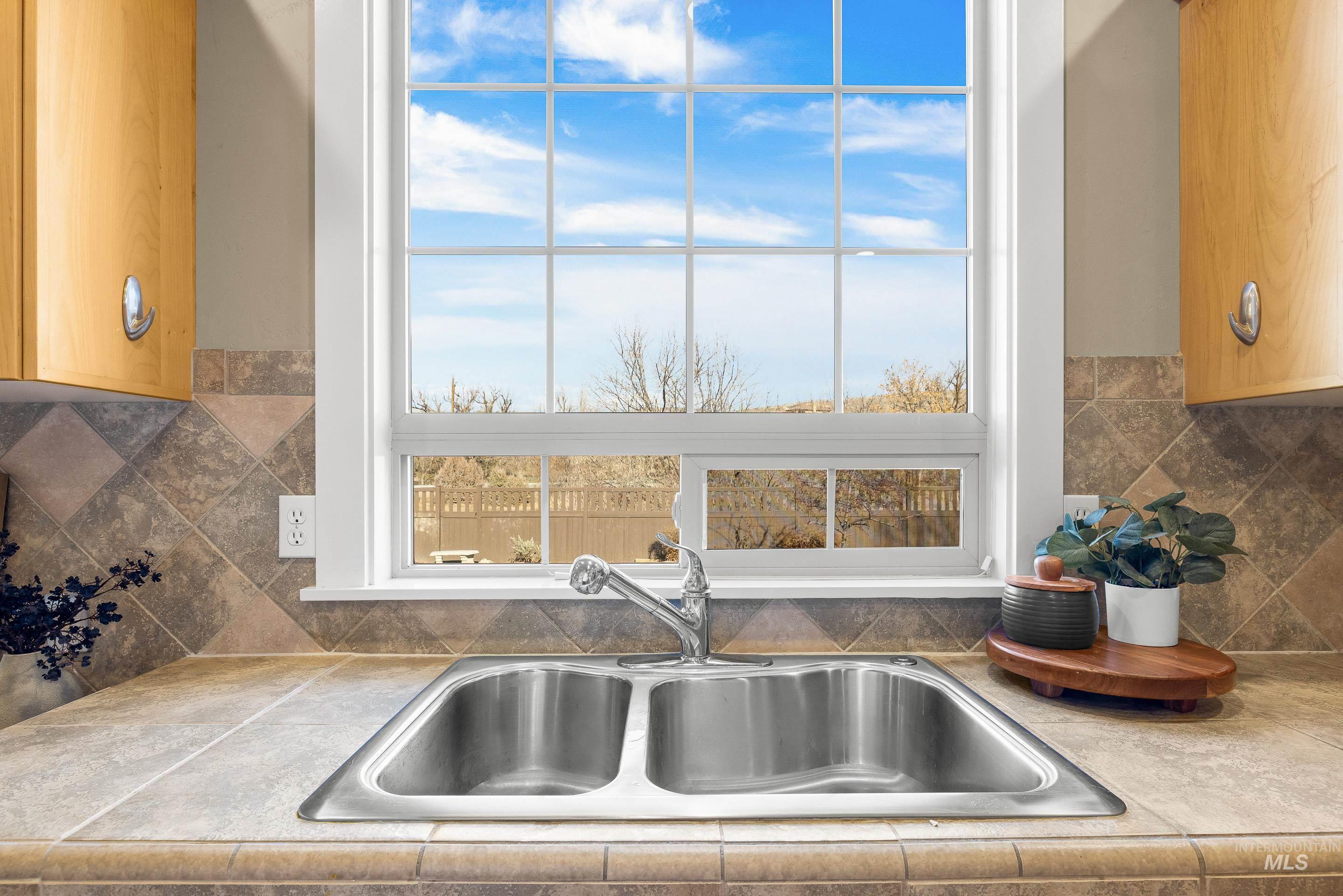 13489 N 5th Ave, Boise, Idaho 83714, 4 Bedrooms, 3.5 Bathrooms, Residential For Sale, Price $859,000,MLS 98973815