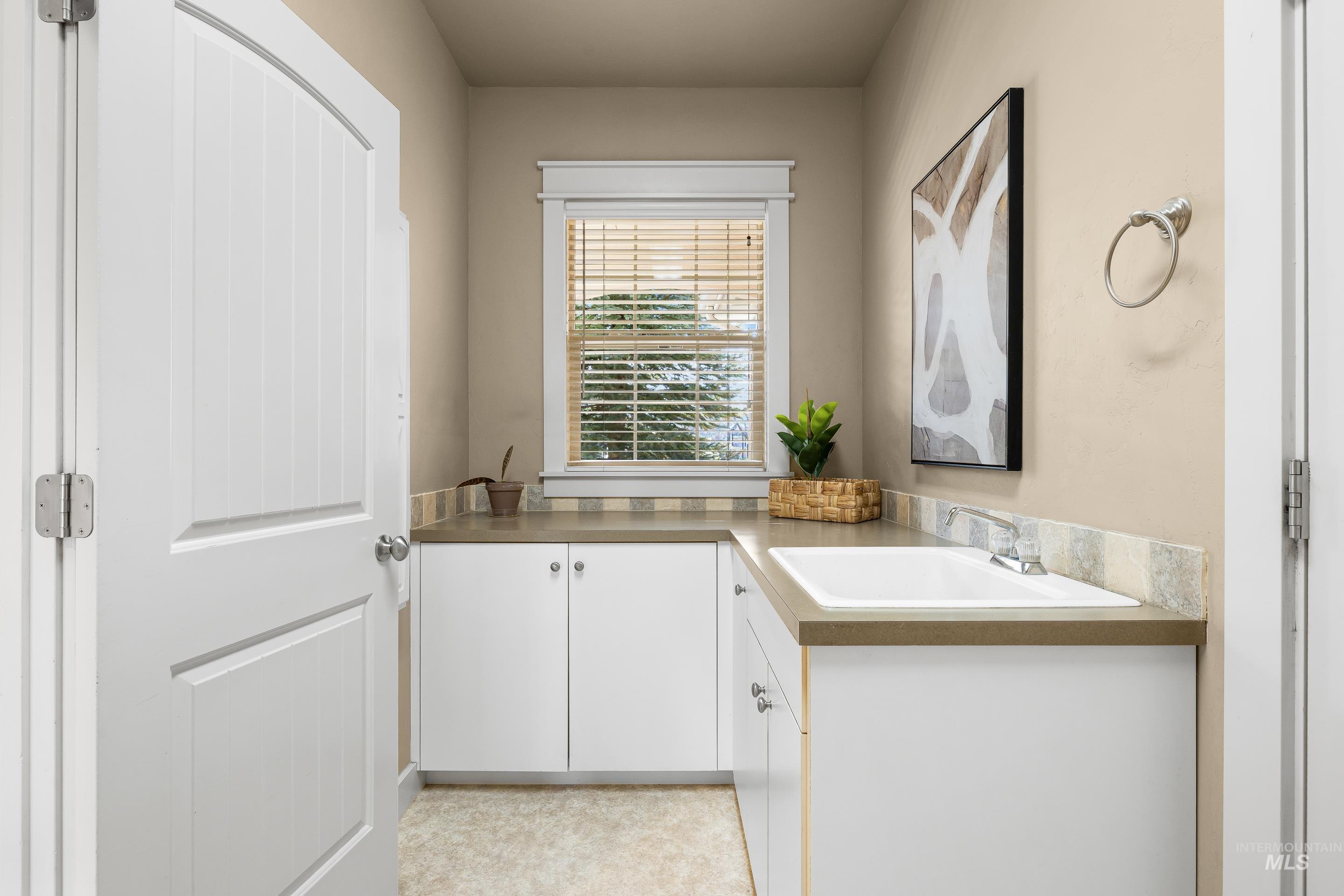 13489 N 5th Ave, Boise, Idaho 83714, 4 Bedrooms, 3.5 Bathrooms, Residential For Sale, Price $859,000,MLS 98973815