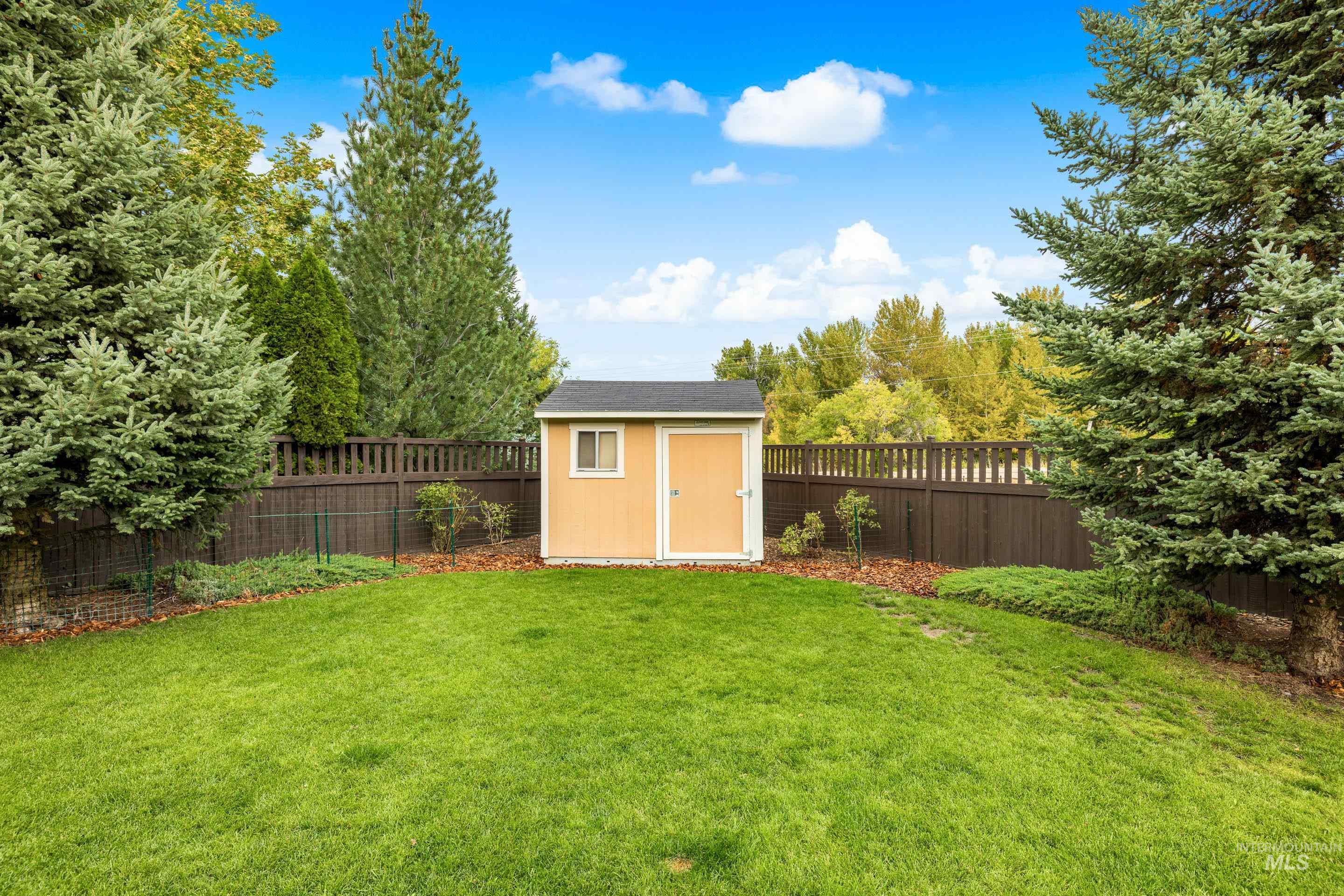 13489 N 5th Ave, Boise, Idaho 83714, 4 Bedrooms, 3.5 Bathrooms, Residential For Sale, Price $859,000,MLS 98973815