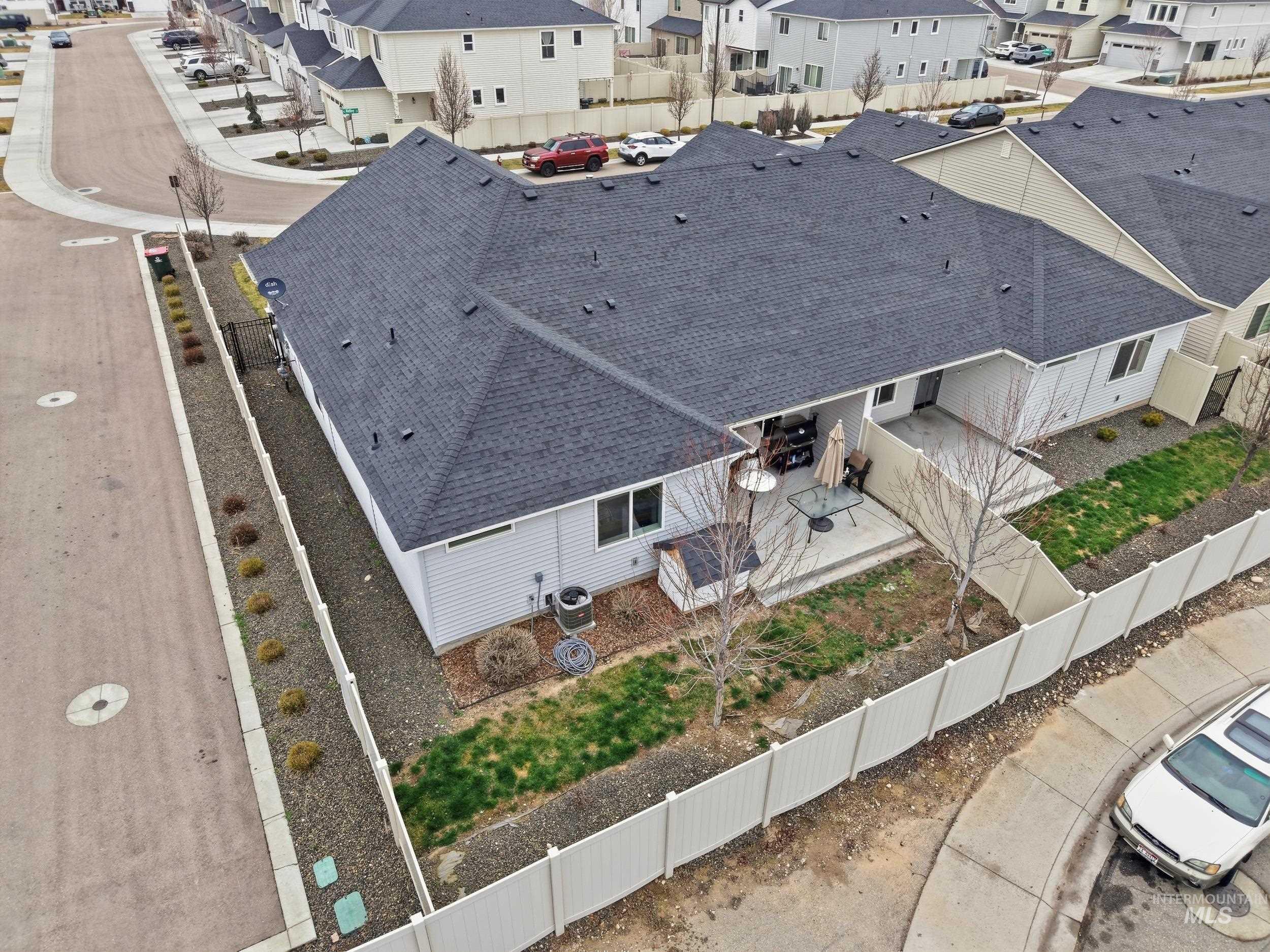 1655 E Netley St, Meridian, Idaho 83646, 2 Bedrooms, 2 Bathrooms, Residential For Sale, Price $405,990,MLS 98973816