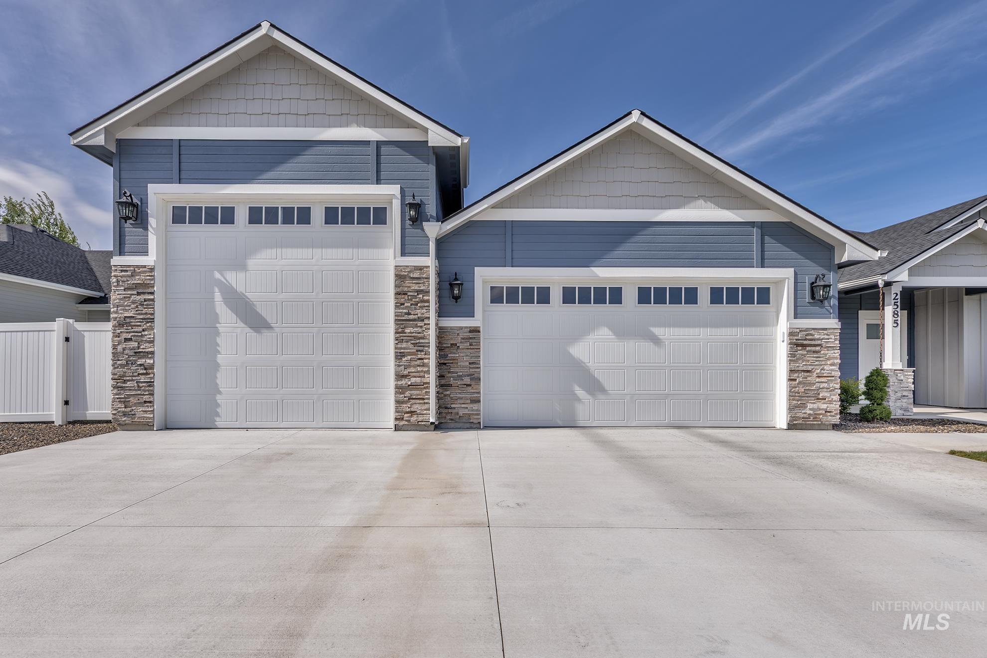 2585 NE 15th Avenue, Payette, Idaho 83611-2087, 3 Bedrooms, 2.5 Bathrooms, Residential For Sale, Price $438,000,MLS 98973817