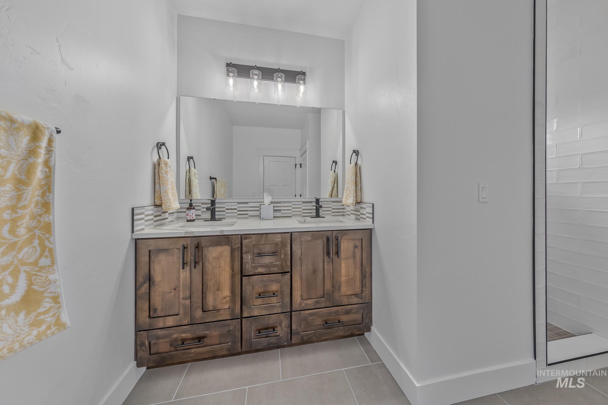 2585 NE 15th Avenue, Payette, Idaho 83611-2087, 3 Bedrooms, 2.5 Bathrooms, Residential For Sale, Price $438,000,MLS 98973817