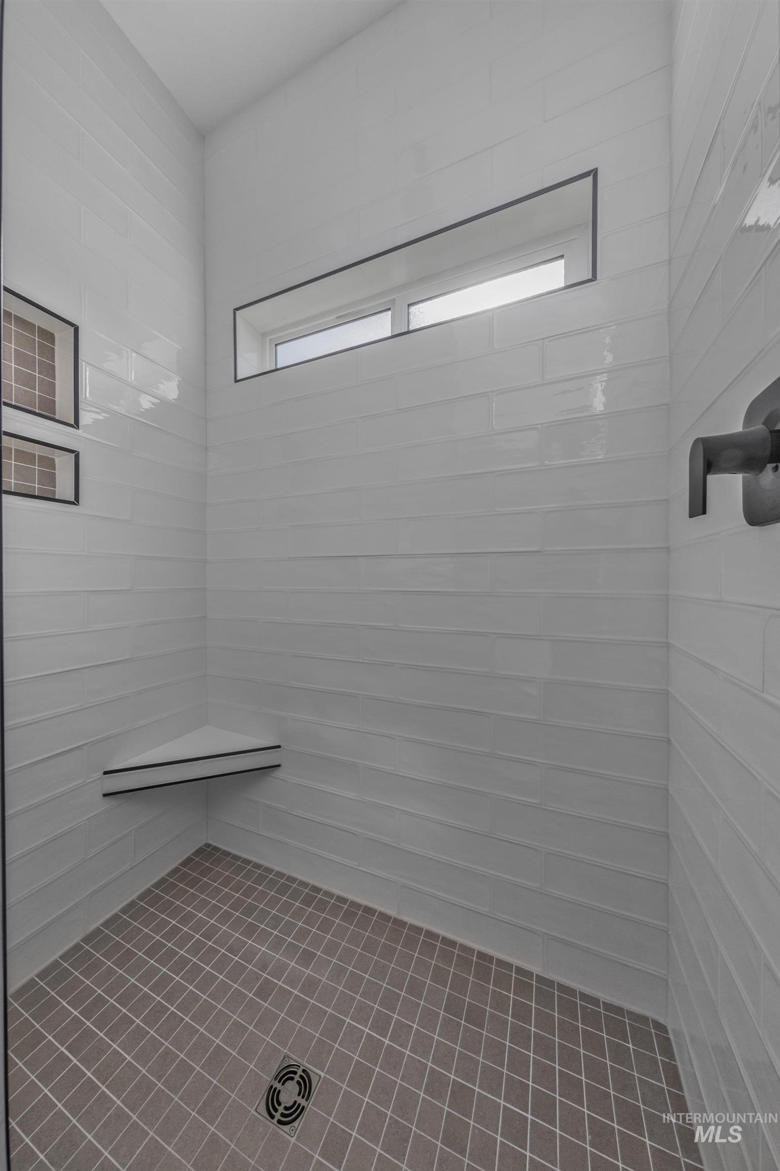 2585 NE 15th Avenue, Payette, Idaho 83611-2087, 3 Bedrooms, 2.5 Bathrooms, Residential For Sale, Price $438,000,MLS 98973817