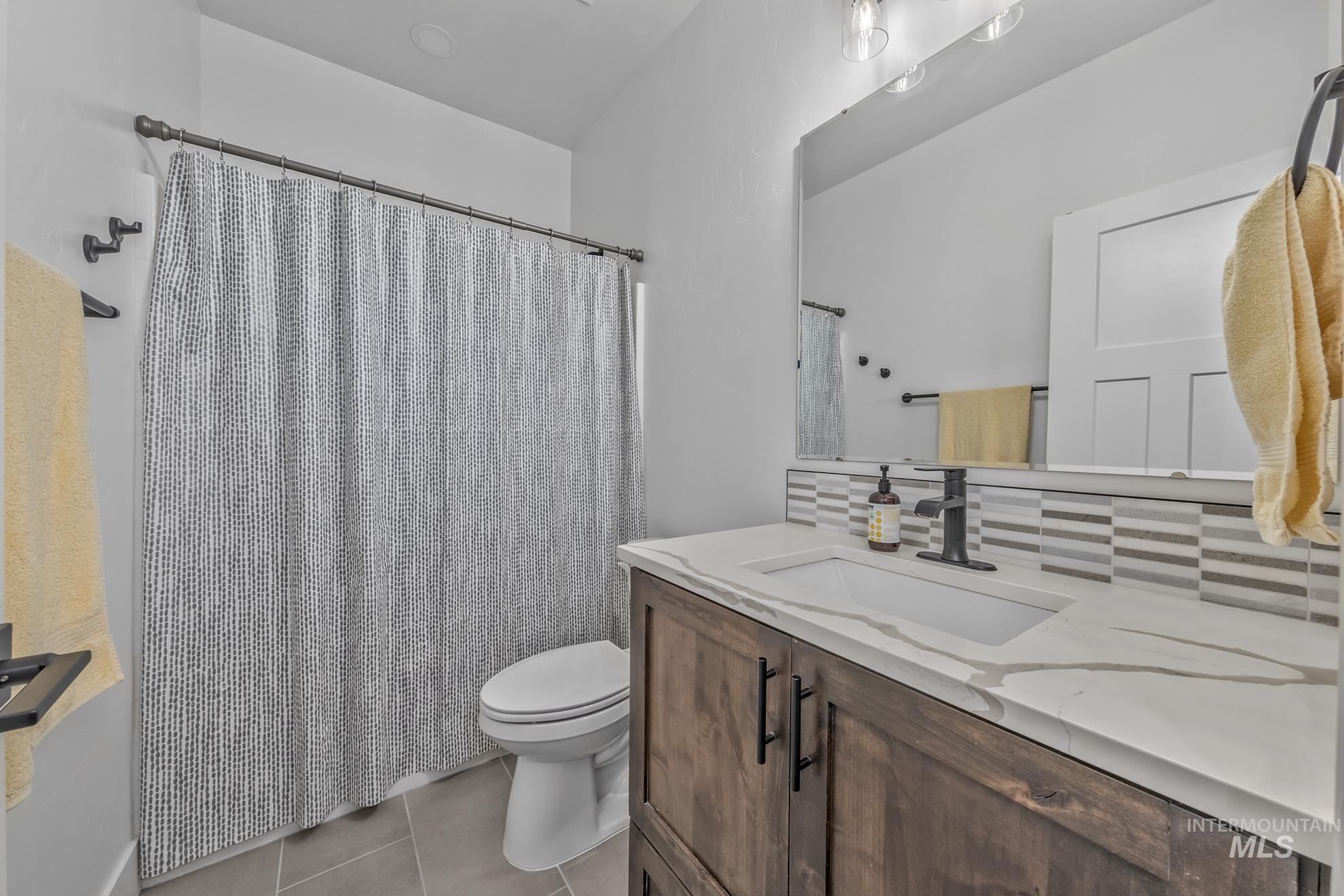 2585 NE 15th Avenue, Payette, Idaho 83611-2087, 3 Bedrooms, 2.5 Bathrooms, Residential For Sale, Price $438,000,MLS 98973817