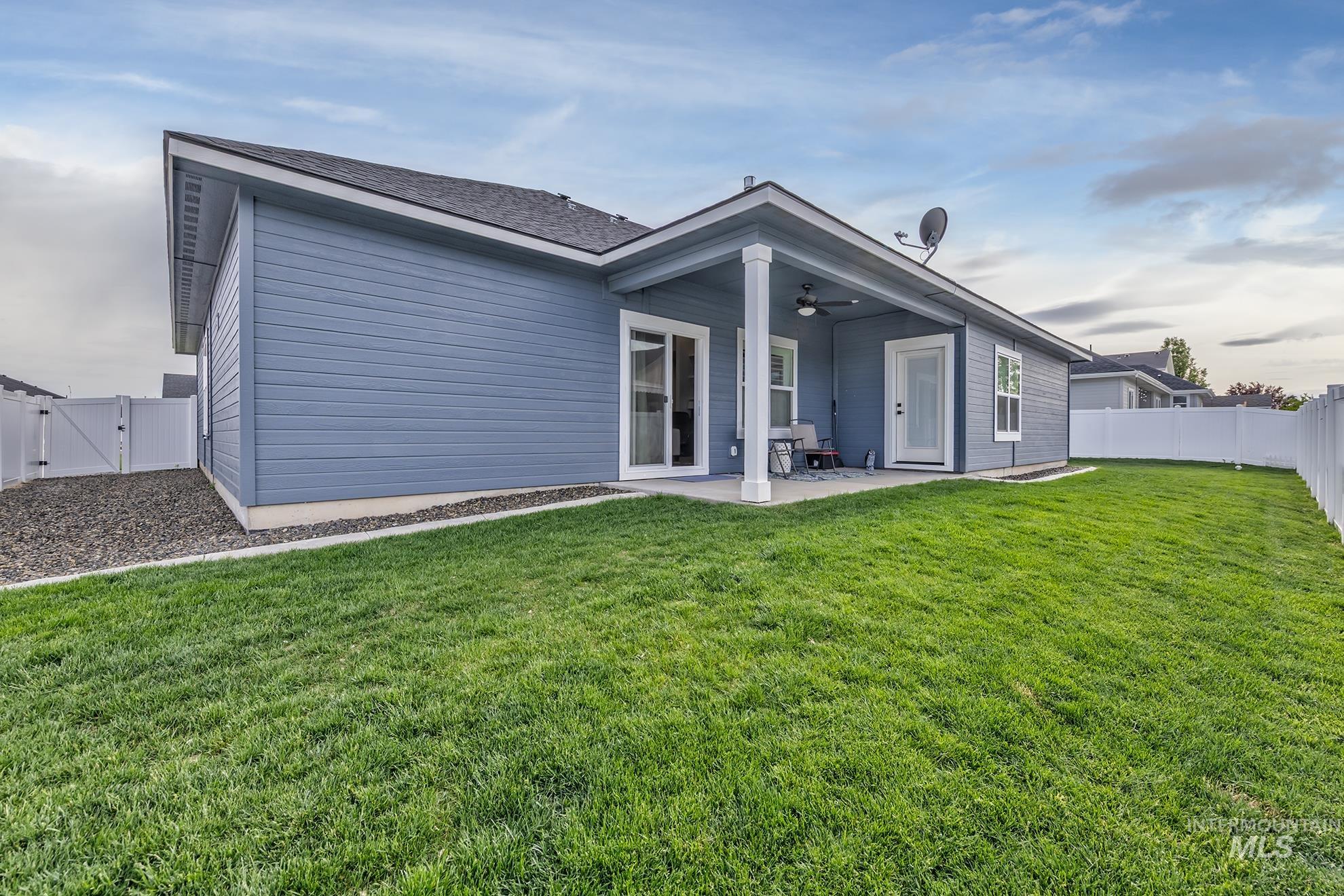 2585 NE 15th Avenue, Payette, Idaho 83611-2087, 3 Bedrooms, 2.5 Bathrooms, Residential For Sale, Price $438,000,MLS 98973817