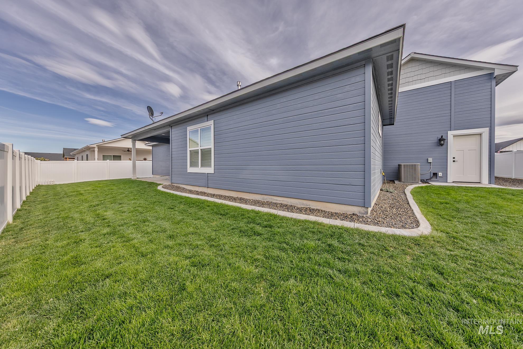 2585 NE 15th Avenue, Payette, Idaho 83611-2087, 3 Bedrooms, 2.5 Bathrooms, Residential For Sale, Price $438,000,MLS 98973817