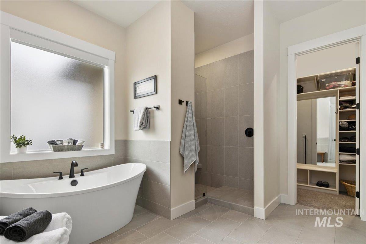 18071 N Burnt Car Way, Boise, Idaho 83714, 3 Bedrooms, 2.5 Bathrooms, Residential For Sale, Price $849,900,MLS 98973819