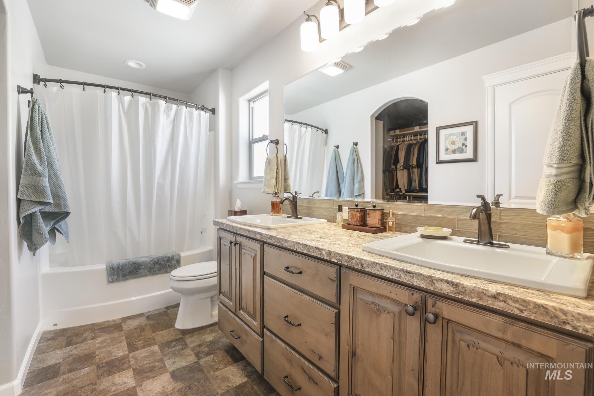 2403 Yellowstone Trail, Burley, Idaho 83318, 3 Bedrooms, 2 Bathrooms, Residential For Sale, Price $340,000,MLS 98973820