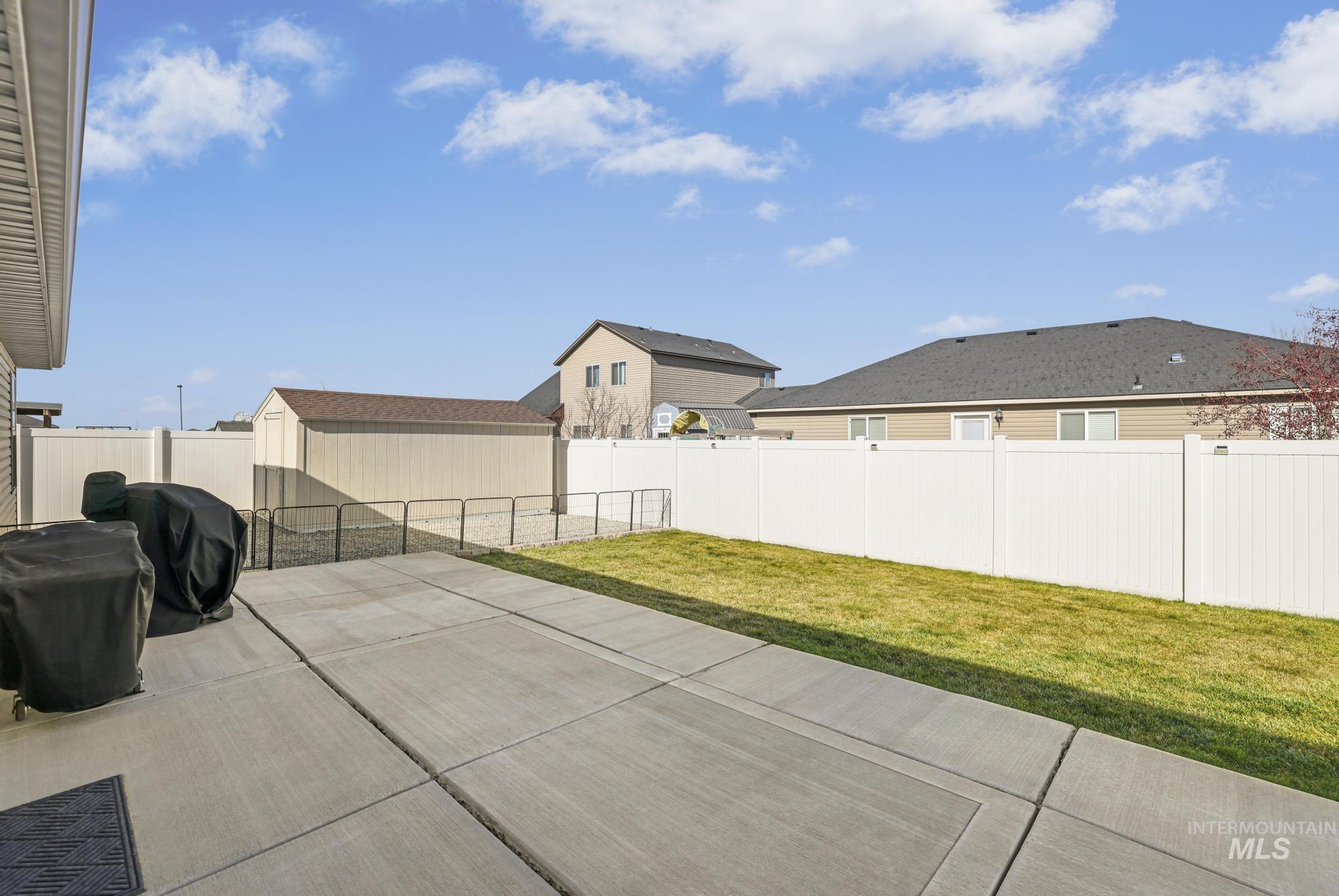 2403 Yellowstone Trail, Burley, Idaho 83318, 3 Bedrooms, 2 Bathrooms, Residential For Sale, Price $340,000,MLS 98973820